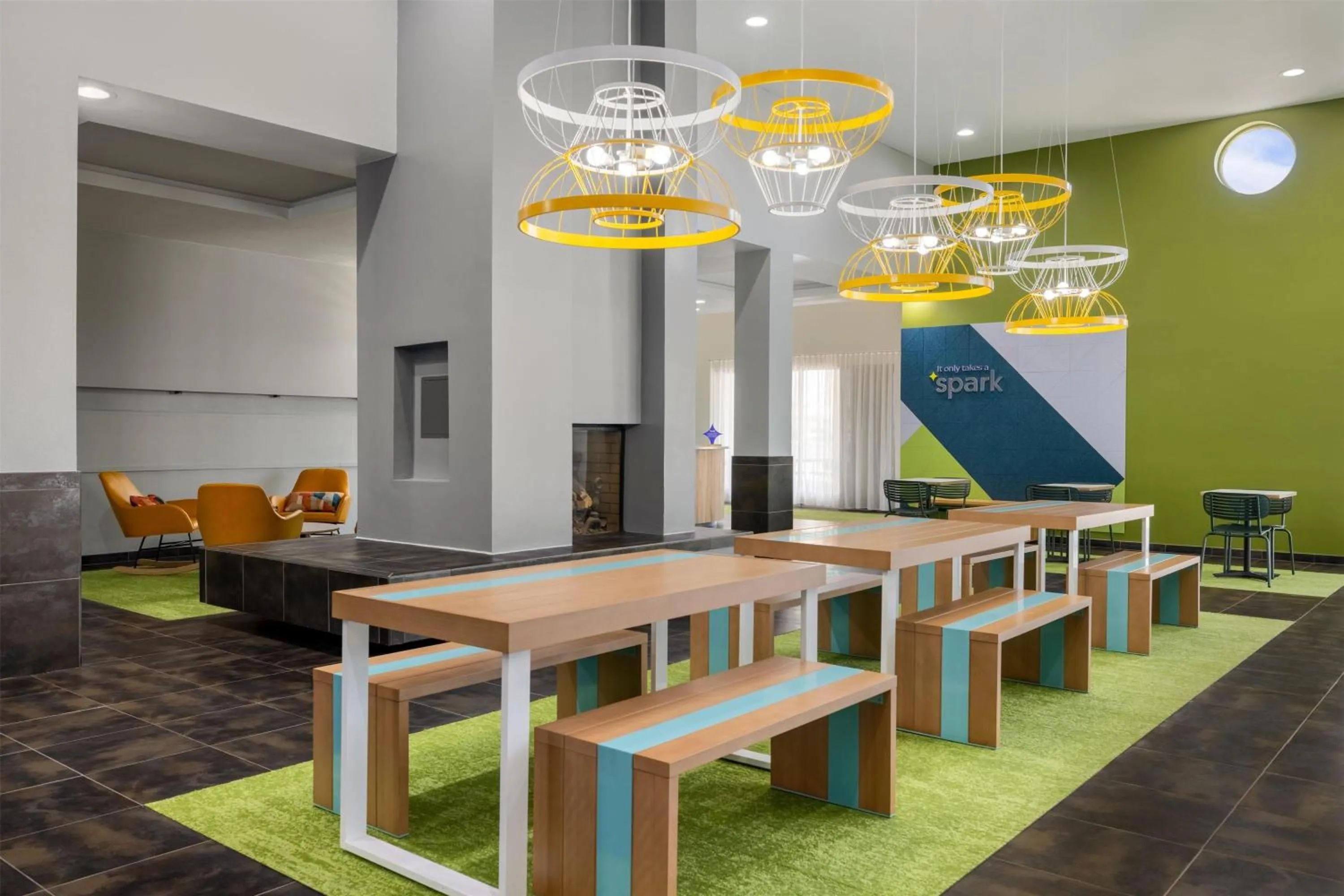 Lobby or reception in Spark by Hilton Artesia