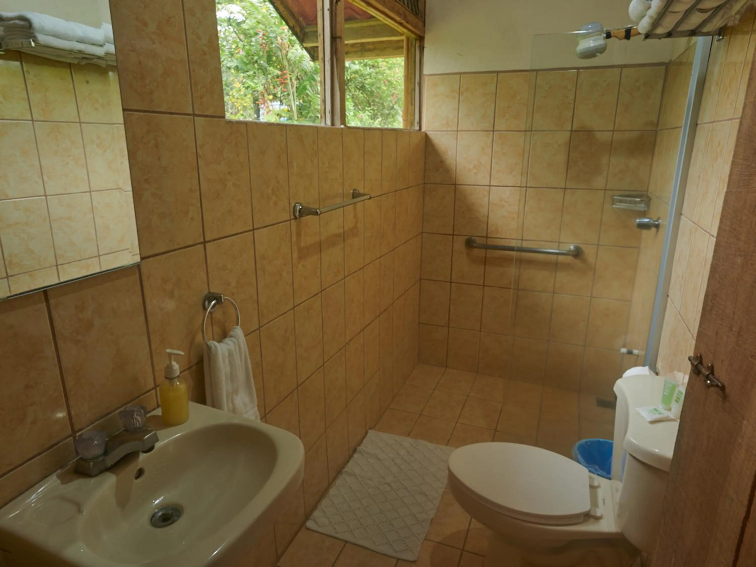 Bathroom in Santa Maria Volcano Lodge Hotel & Restaurante