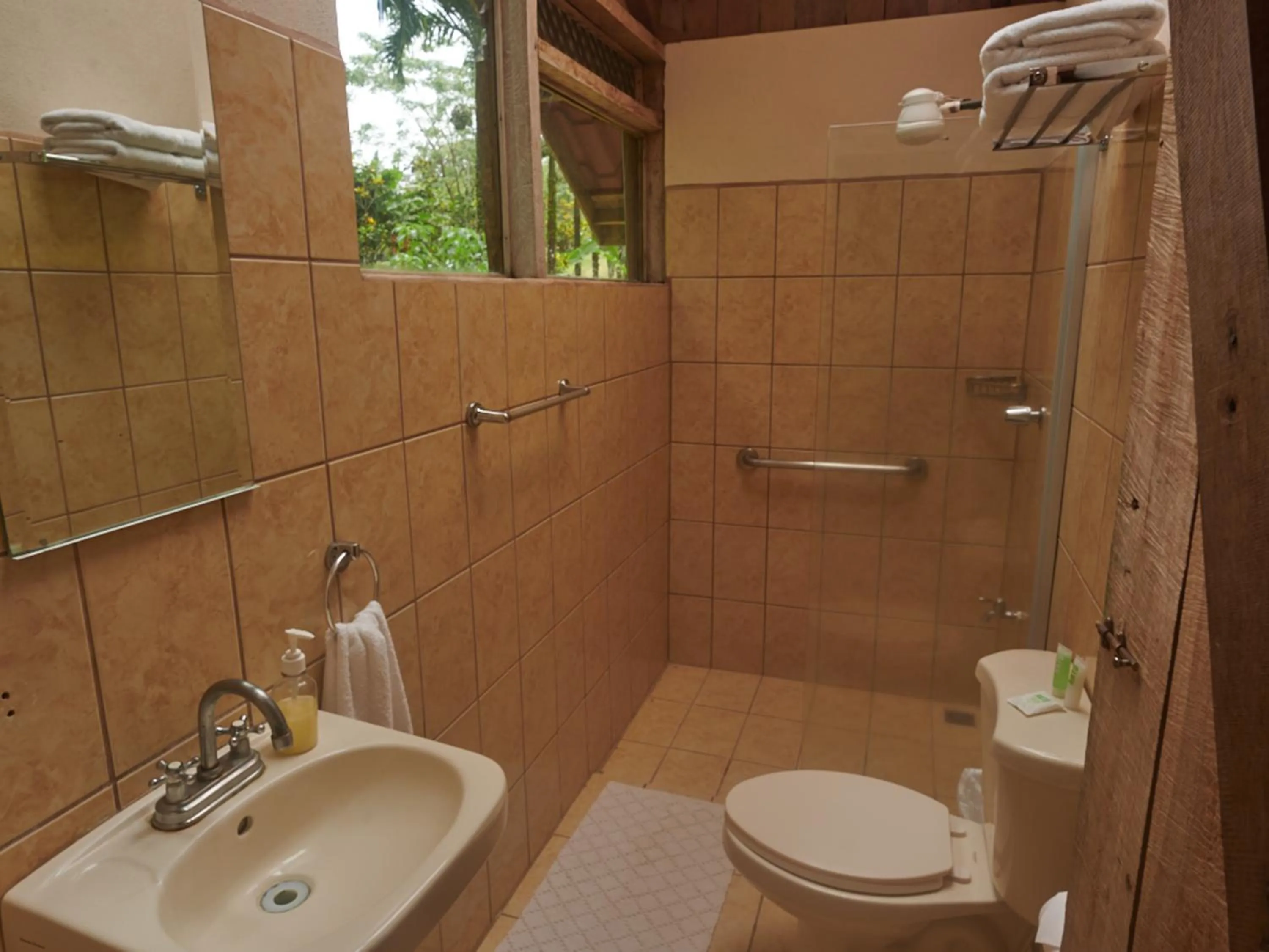 Bathroom in Santa Maria Volcano Lodge Hotel & Restaurante