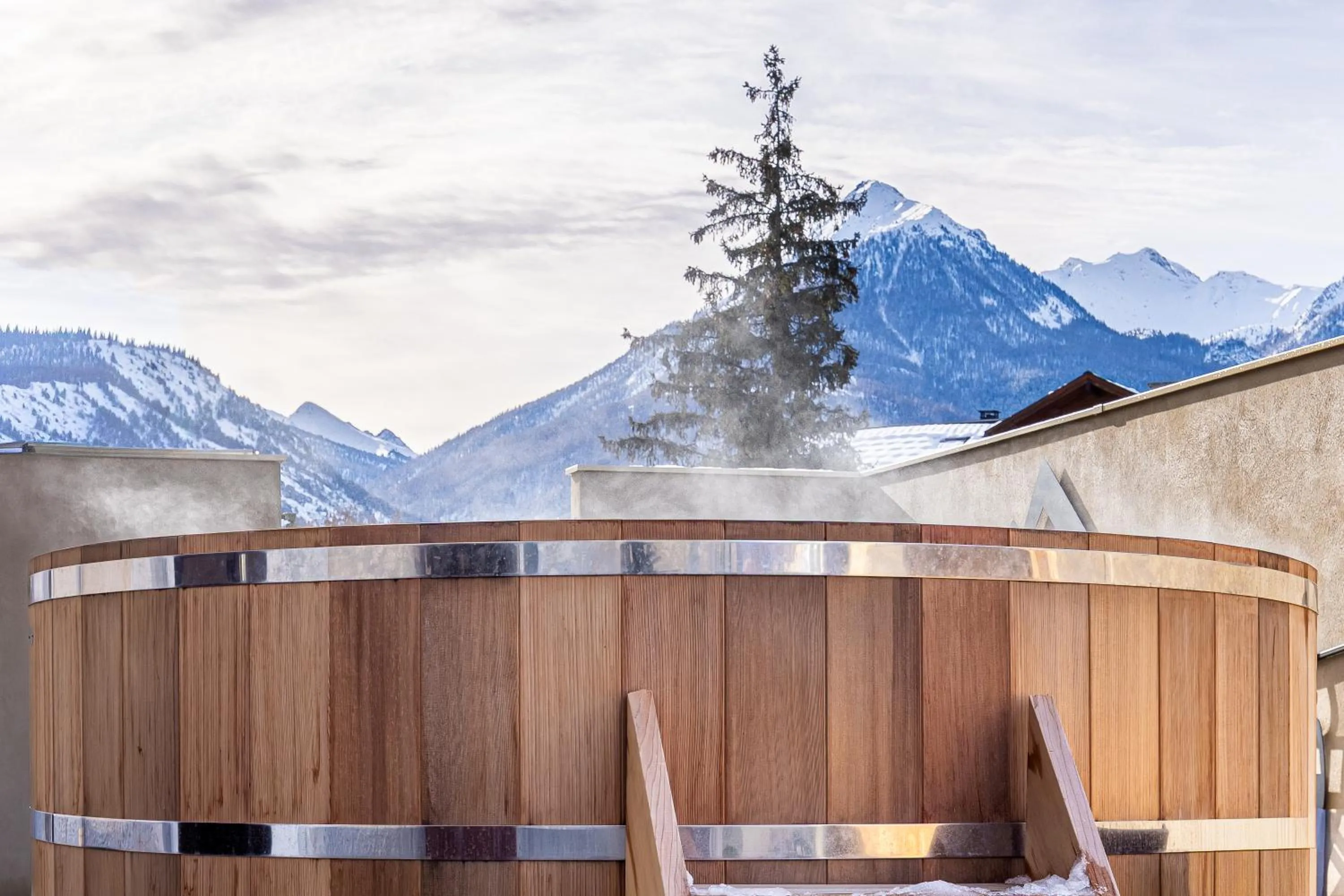 Spa and wellness centre/facilities in Garrigae Caserne de Briançon & SPA Cinq Mondes