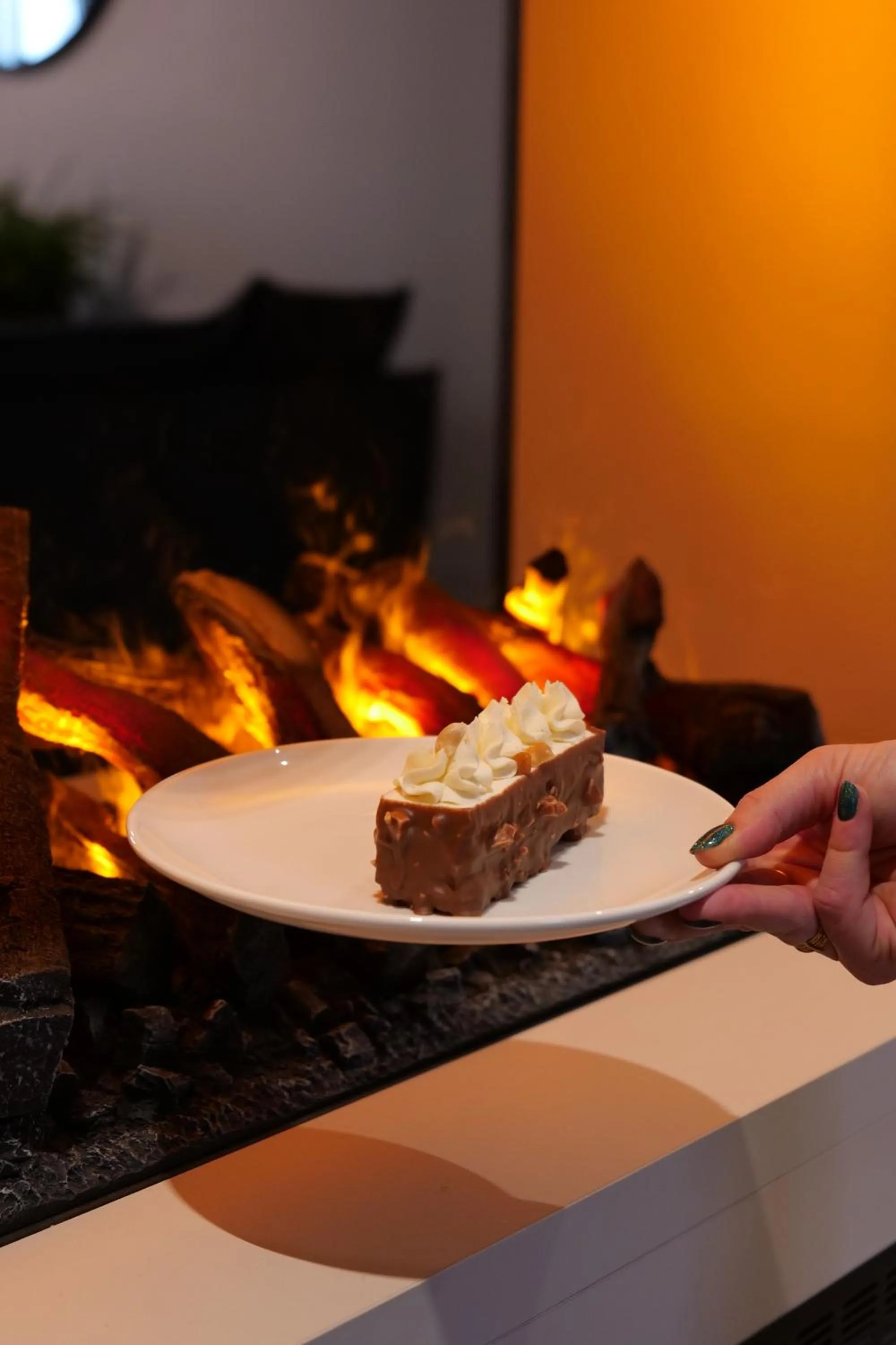 Lounge or bar in Garrigae Caserne de Briançon & SPA Cinq Mondes