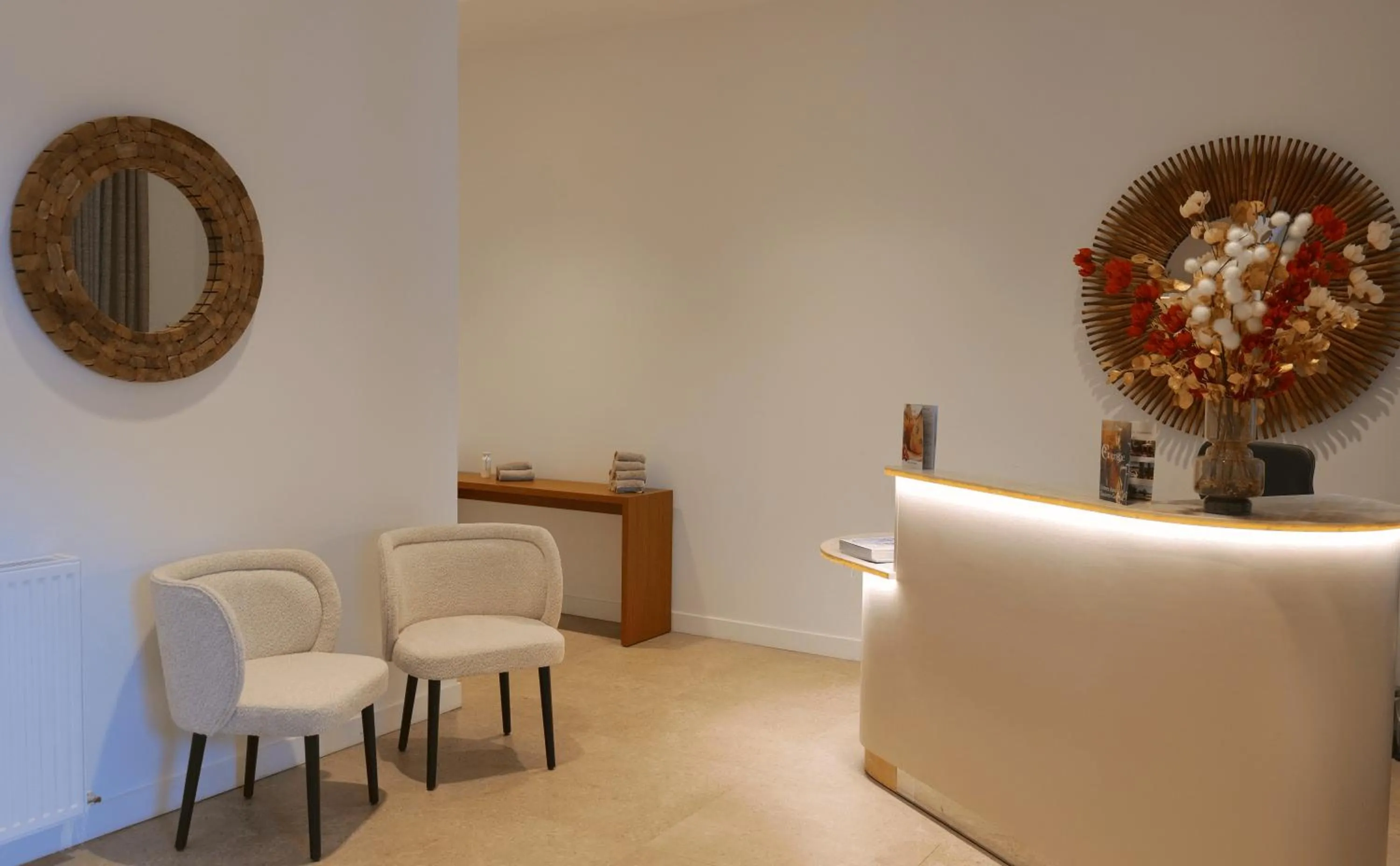 Spa and wellness centre/facilities in Garrigae Caserne de Briançon & SPA Cinq Mondes