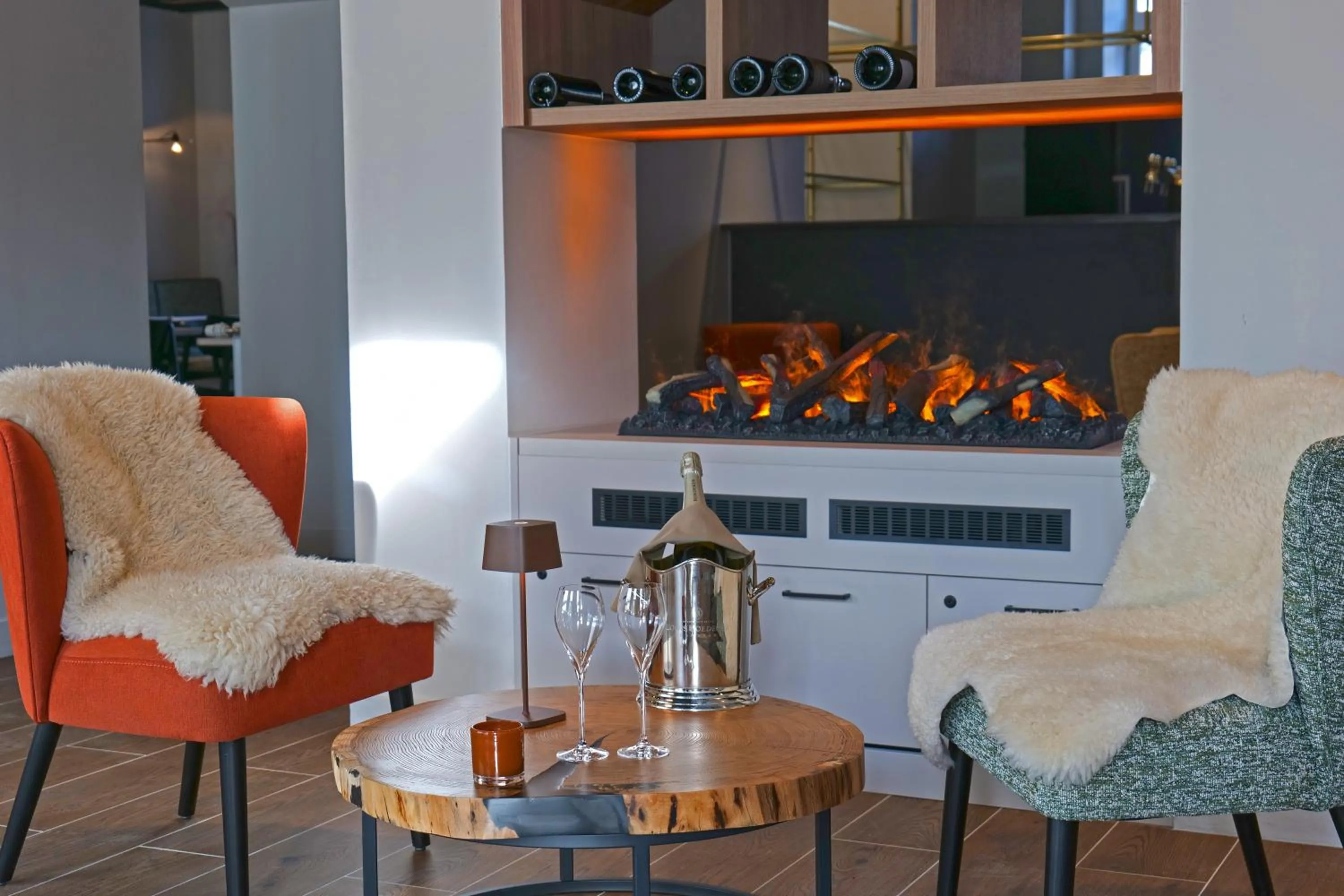 Lounge or bar in Garrigae Caserne de Briançon & SPA Cinq Mondes