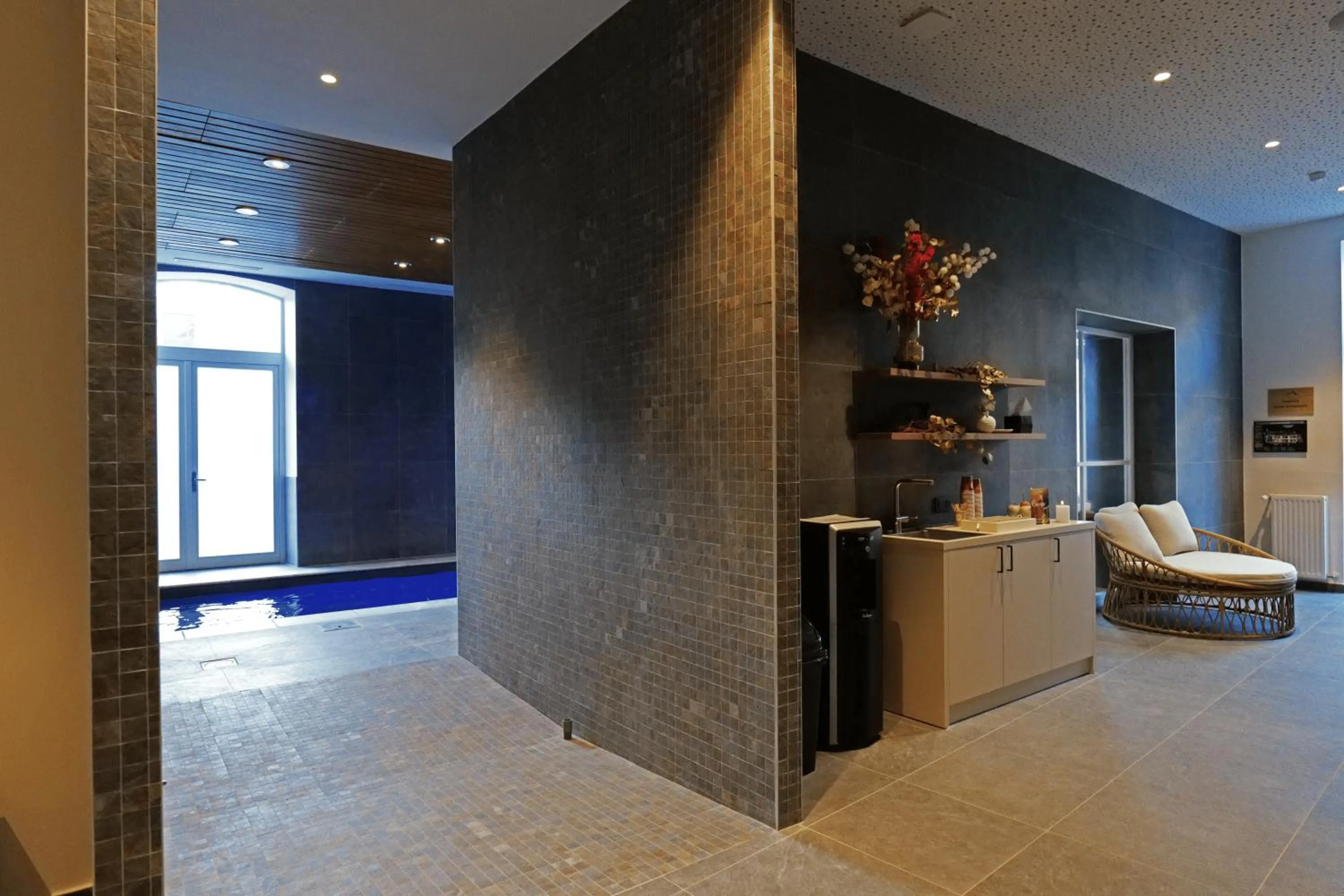 Spa and wellness centre/facilities in Garrigae Caserne de Briançon & SPA Cinq Mondes