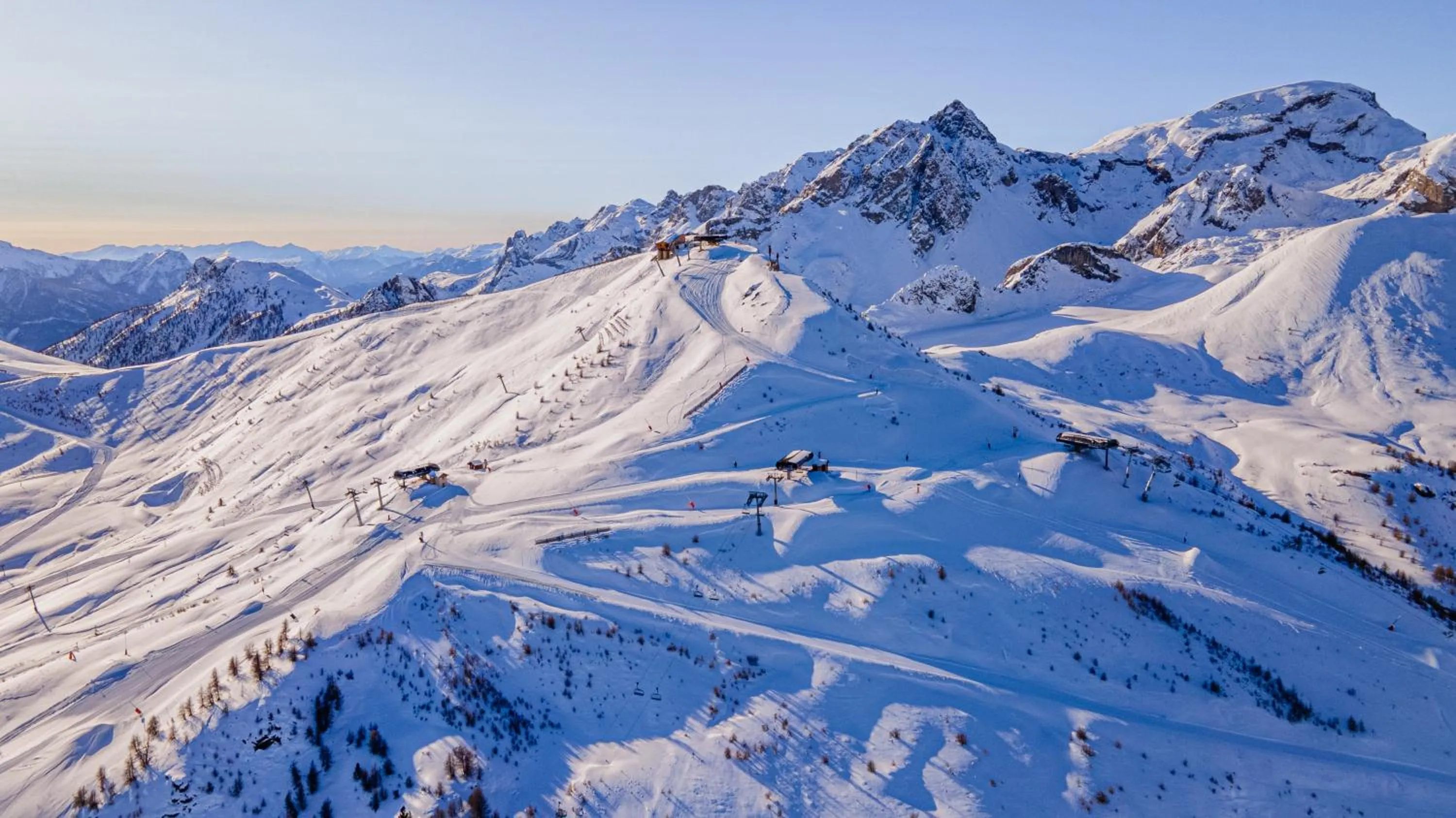 Skiing in Garrigae Caserne de Briançon & SPA Cinq Mondes
