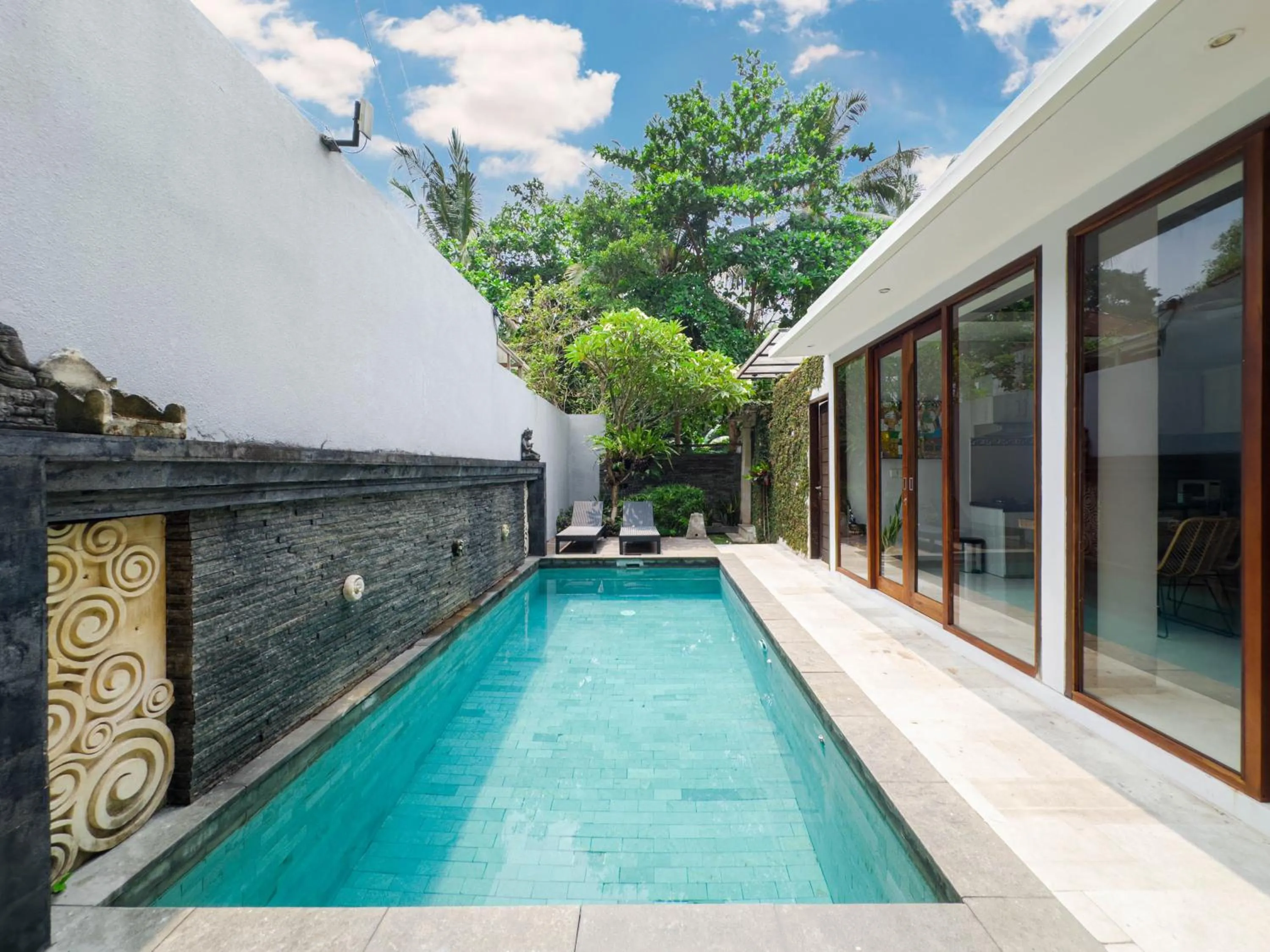 Swimming pool in Kakul Vila