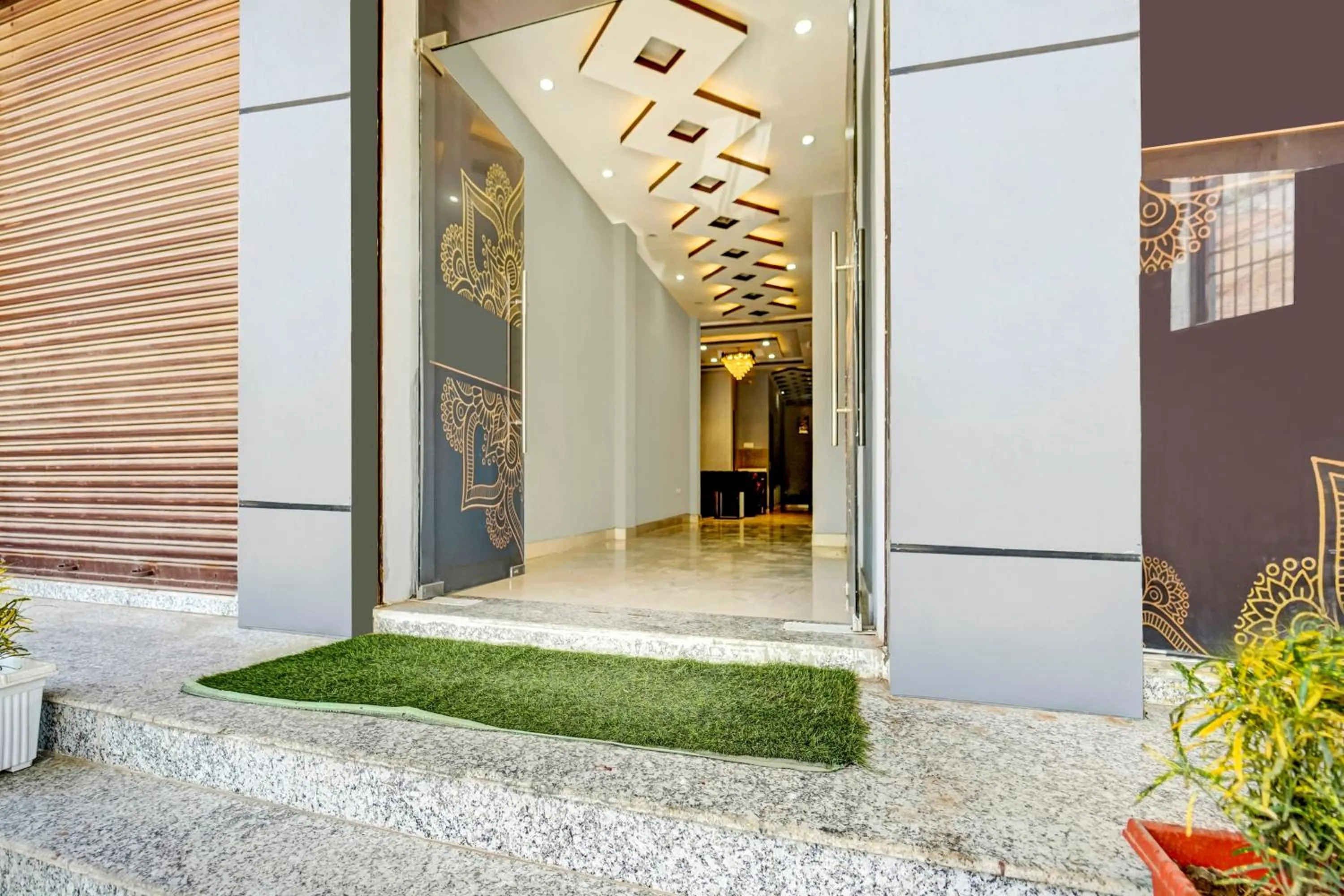 Facade/entrance in Super Townhouse Anisabad Near Mahavir Sansthan