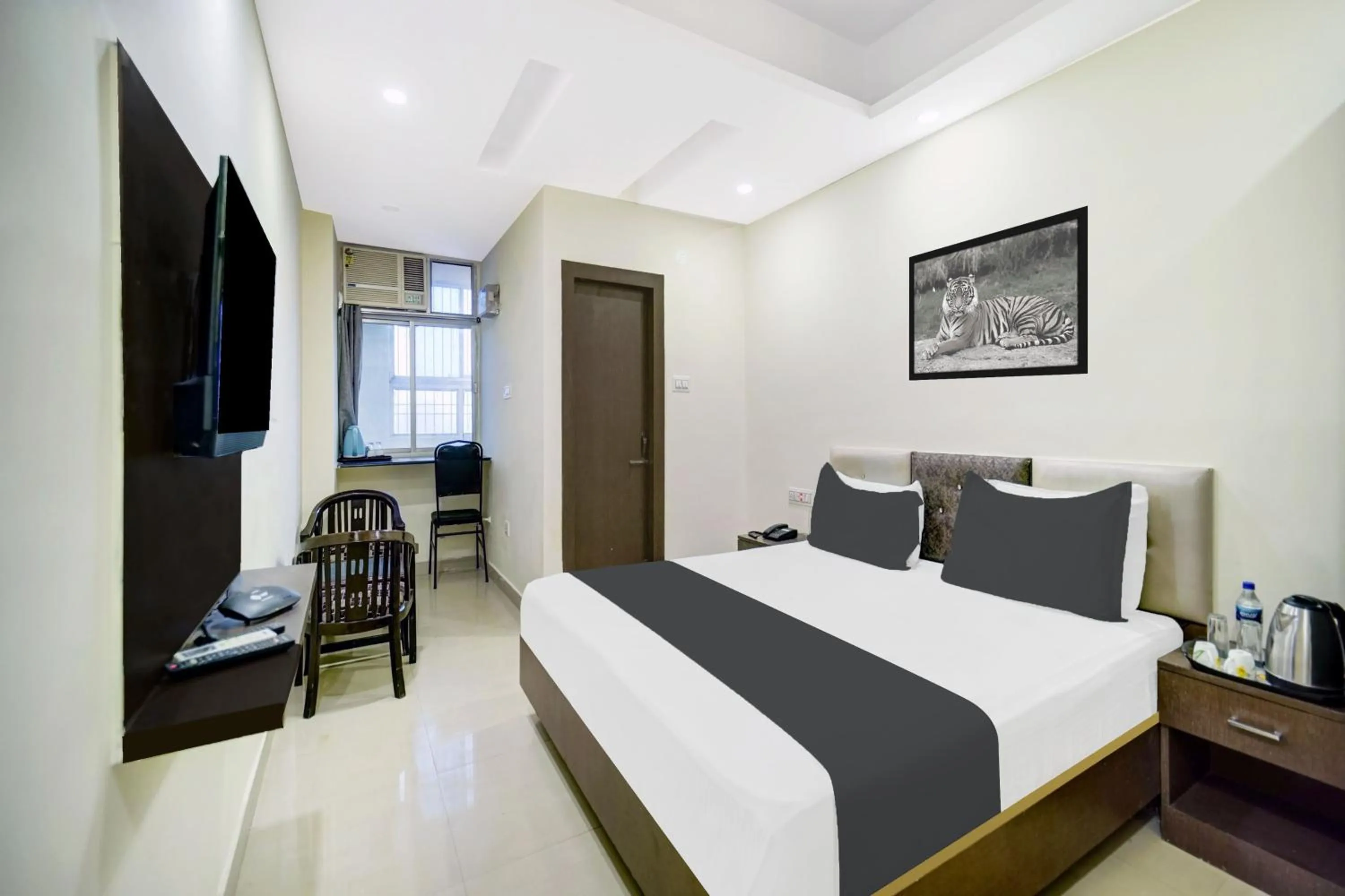 Bedroom, Bed in Super Collection O Rajeev Nagar Near Atal Path Formerly Vinayaka