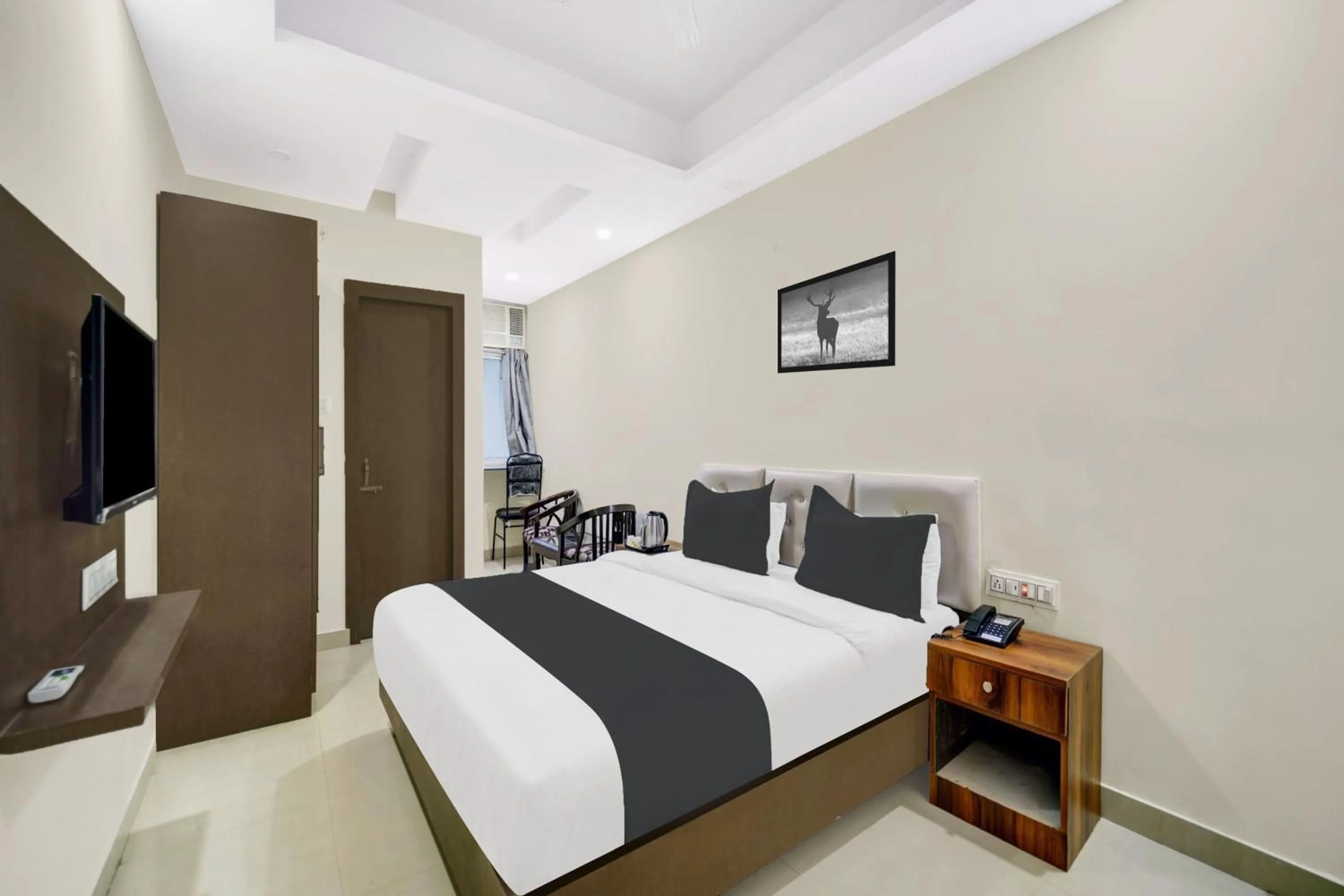 Bedroom, Bed in Super Collection O Rajeev Nagar Near Atal Path Formerly Vinayaka