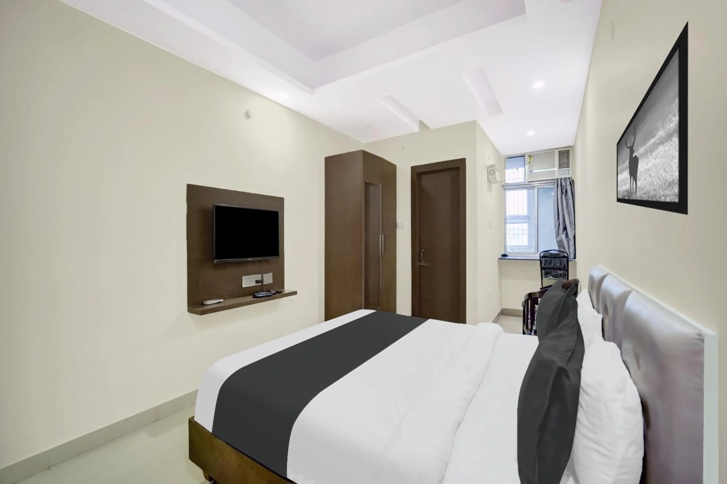 Bedroom, Bed in Super Collection O Rajeev Nagar Near Atal Path Formerly Vinayaka