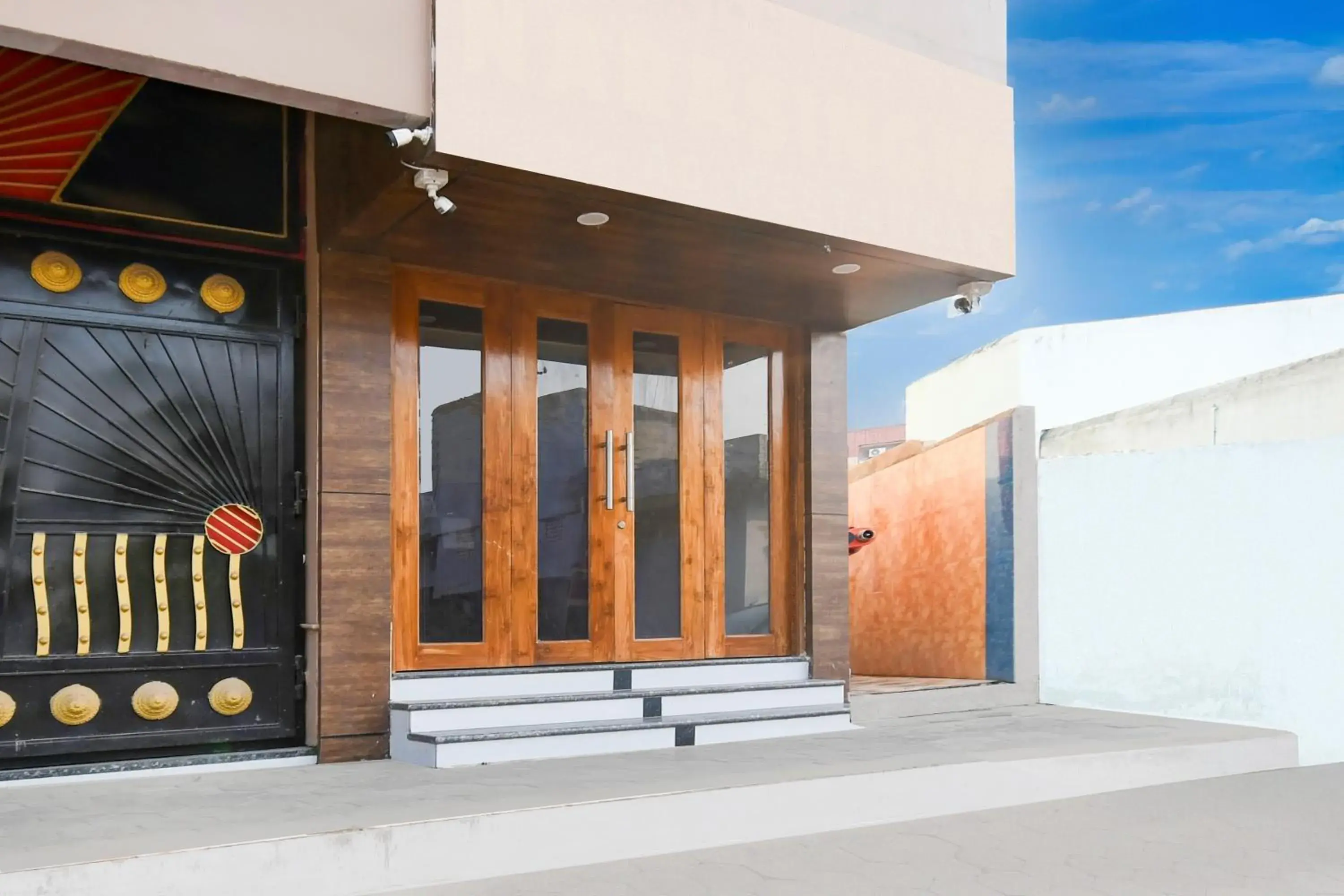 Facade/entrance in Super Townhouse Puri Formerly Hotel Narashingha Facade/entrance in Super Townhouse Puri Formerly Hotel Narashingha