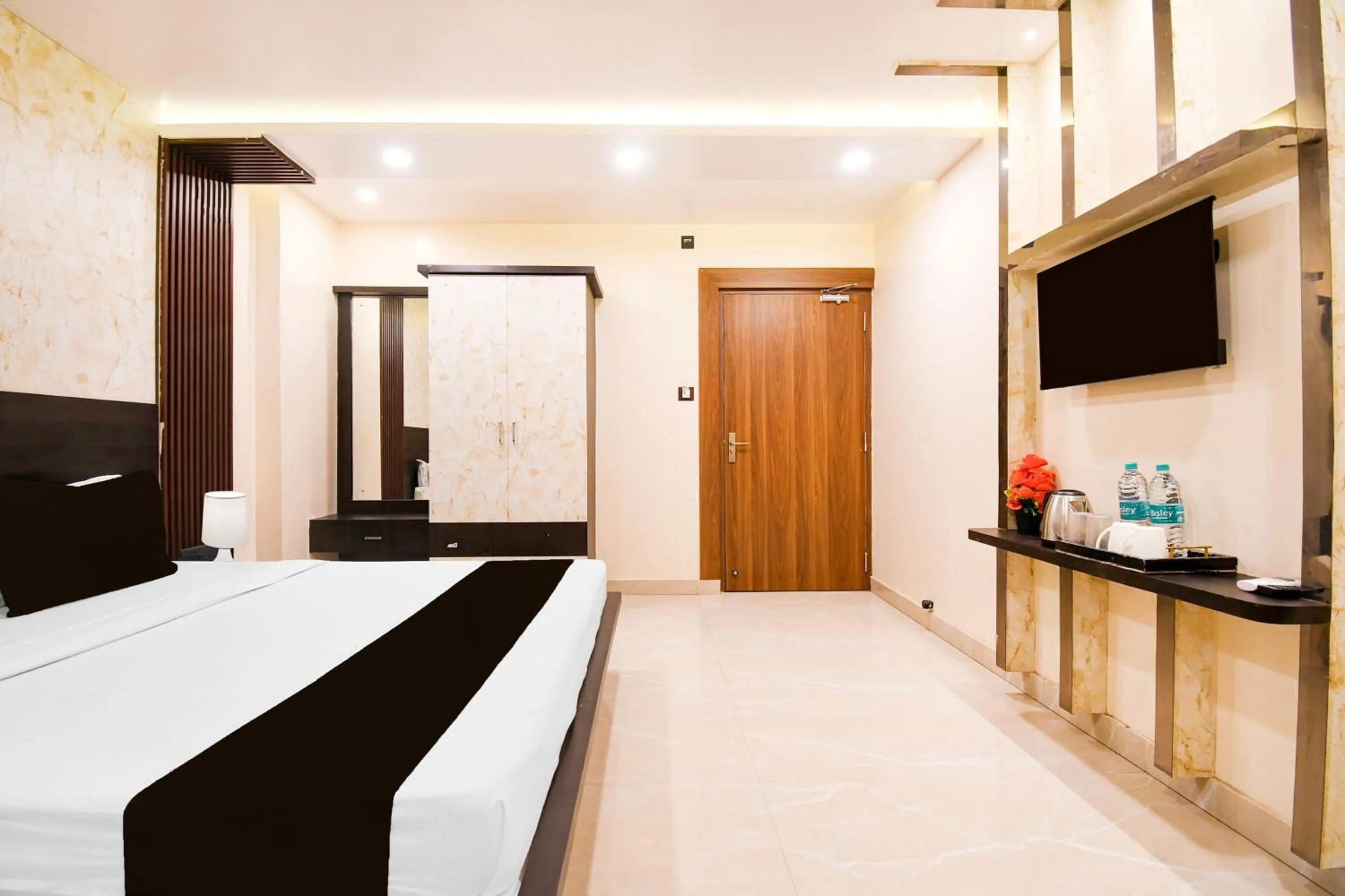 Bedroom, Bed in Super Townhouse Puri Formerly Hotel Narashingha