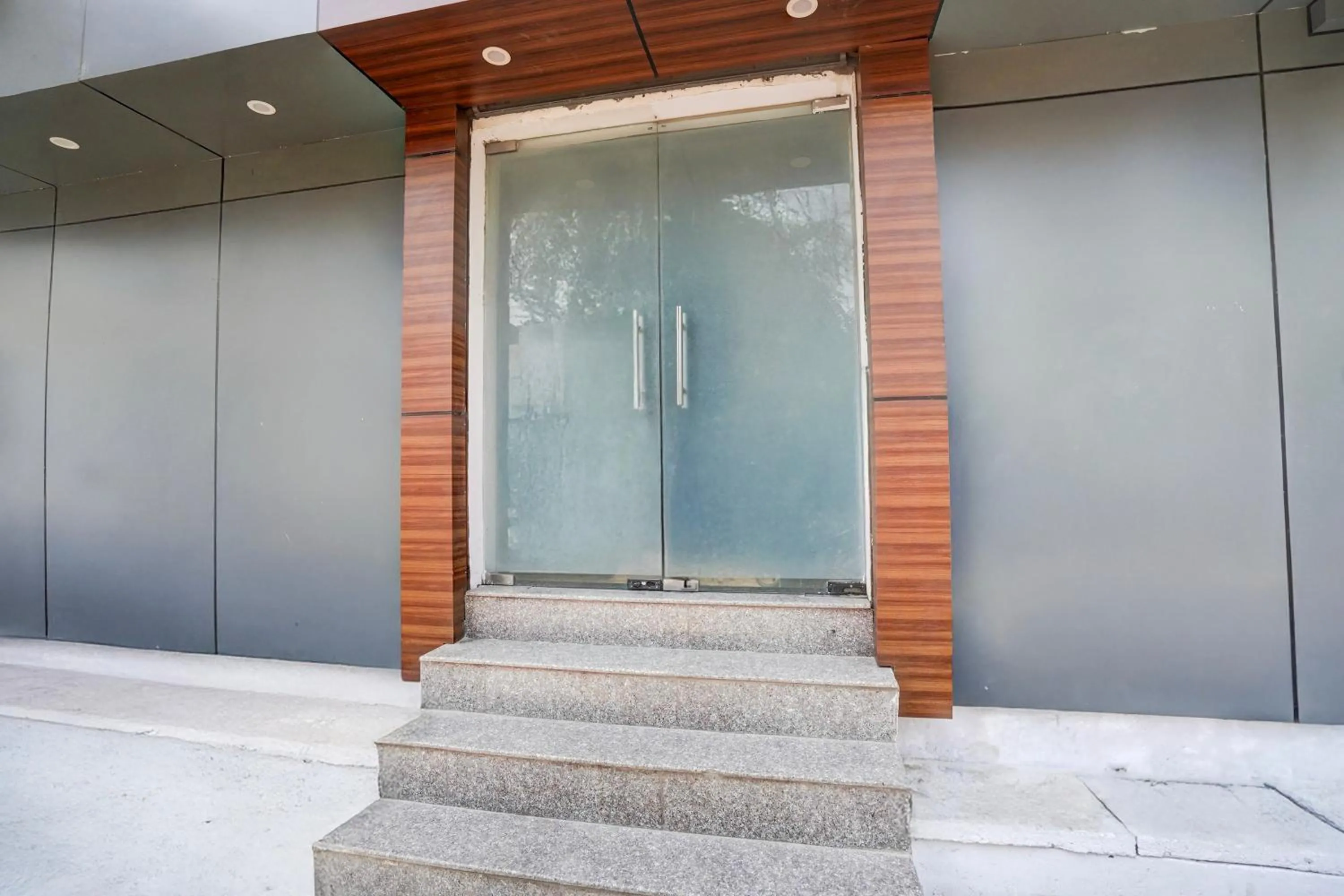 Facade/entrance in Super Hotel O Gomti Nagar Near Amity Formerly Hotel Green Apple