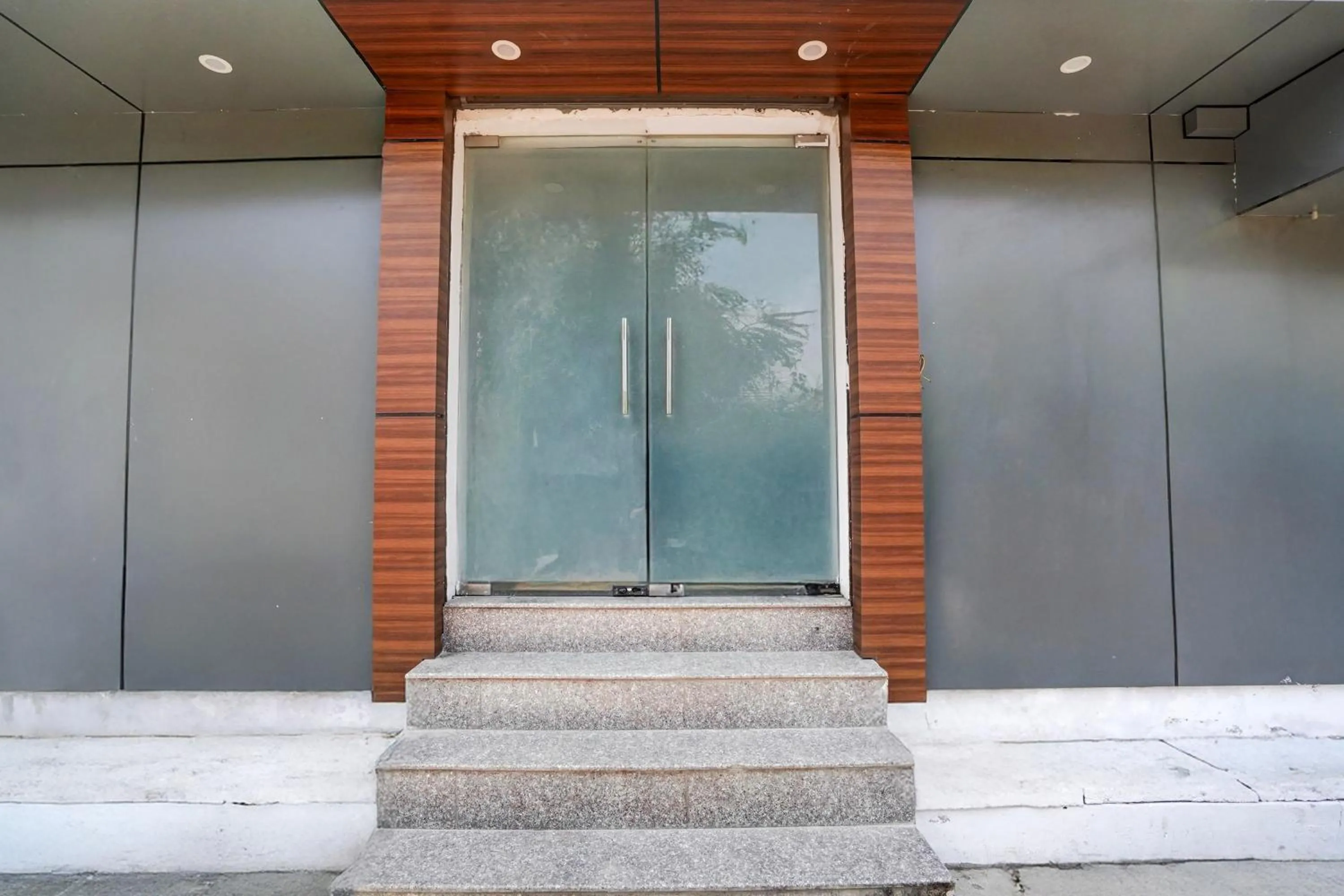 Facade/entrance in Super Hotel O Gomti Nagar Near Amity Formerly Hotel Green Apple