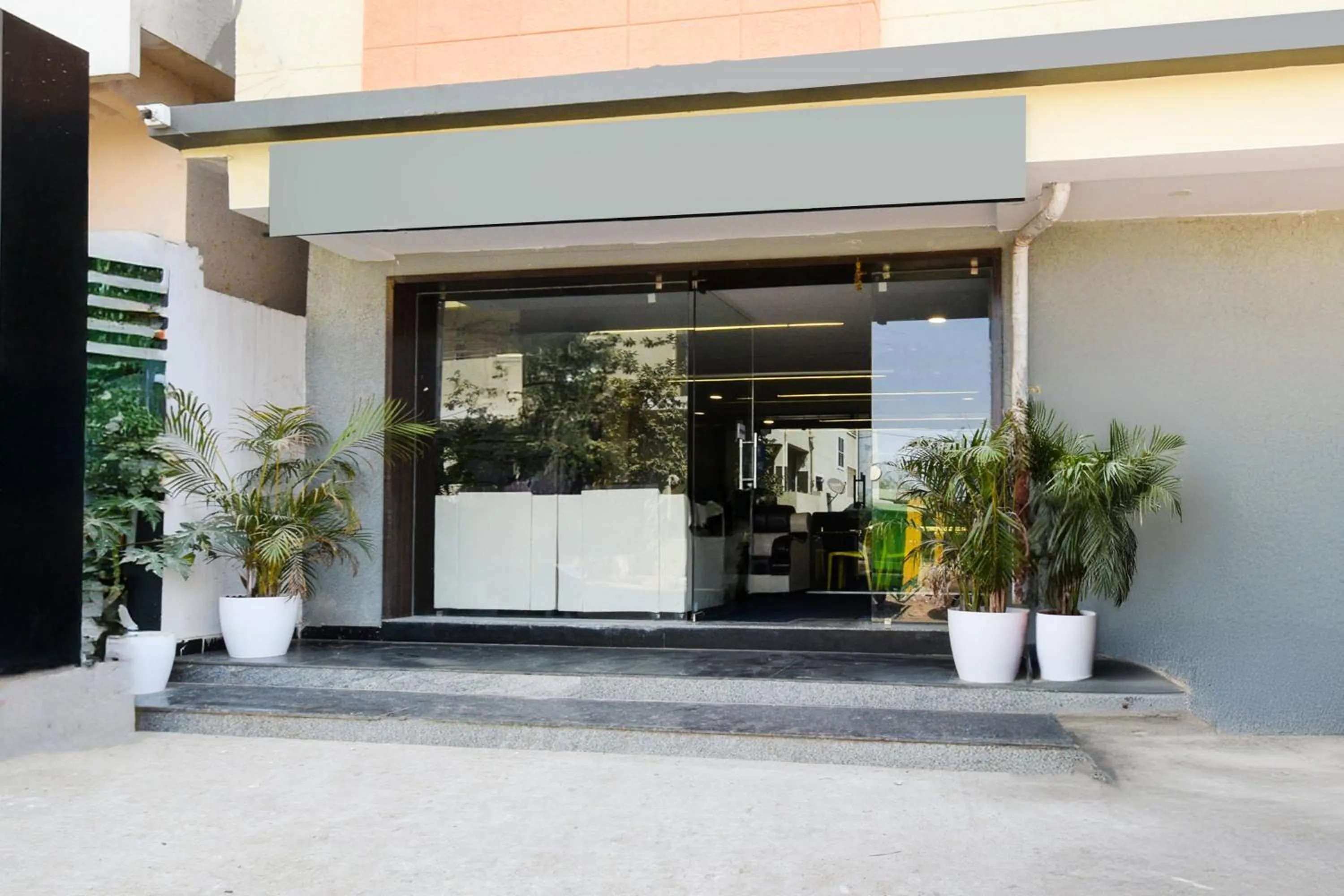 Facade/entrance in Townhouse Shamshabad Paradise Formerly Blue Petals Hotel