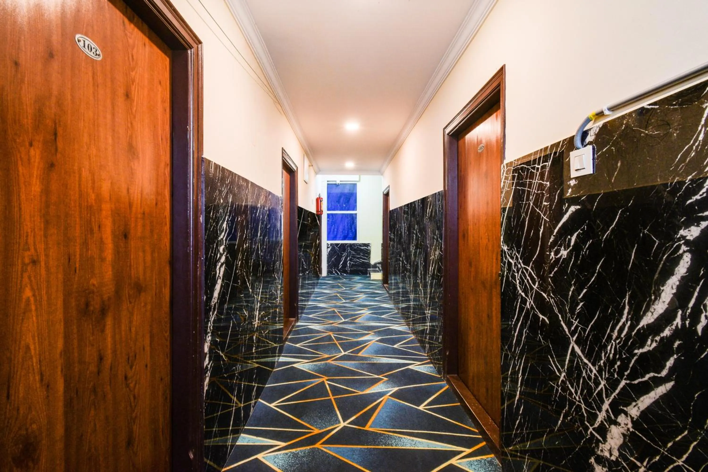 Lobby or reception in Townhouse Shamshabad Paradise Formerly Blue Petals Hotel