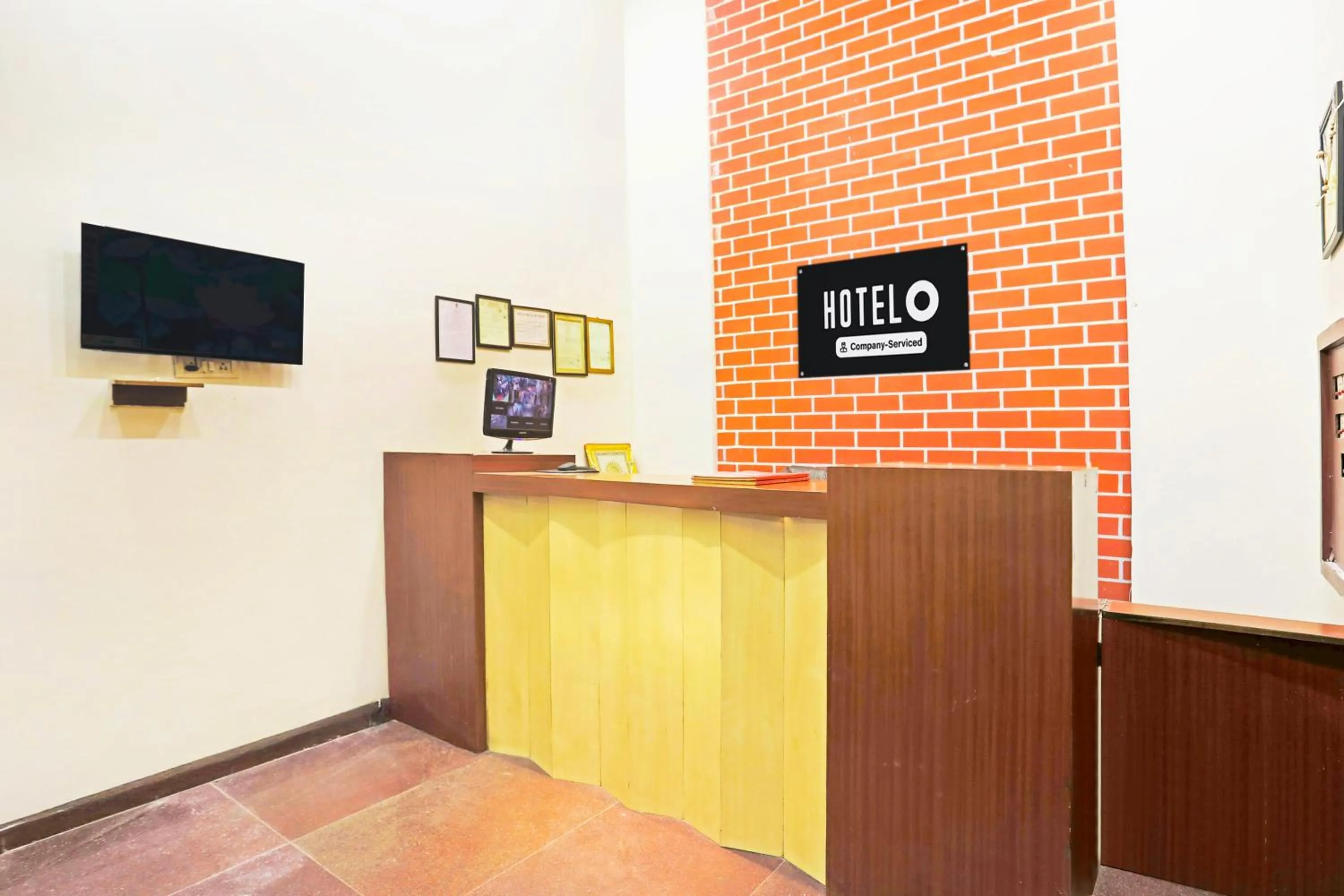 Hotel O Jaistambh Chowk Formerly Guru Kirpa