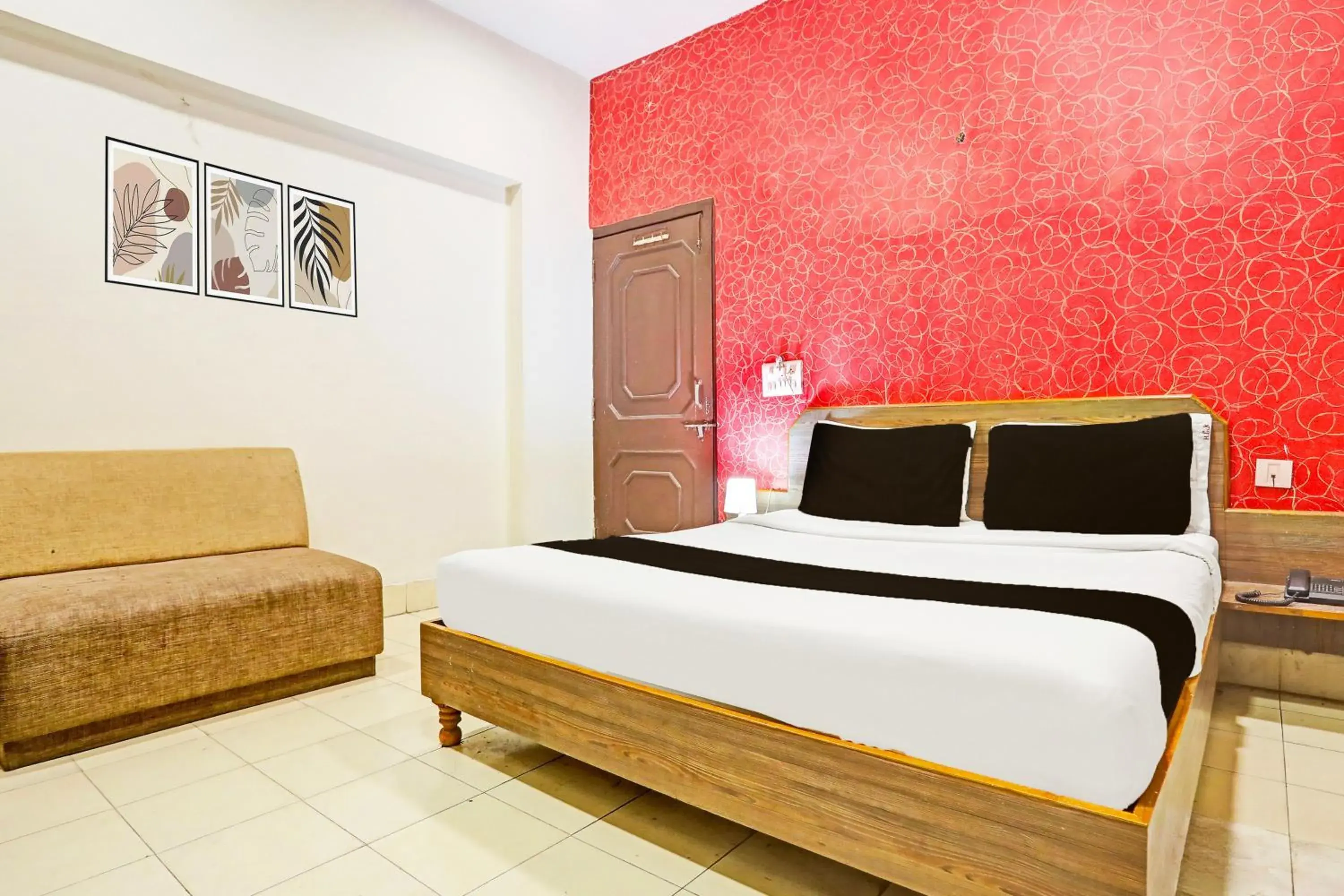 Classic Triple Room - single occupancy in Hotel O Jaistambh Chowk Formerly Guru Kirpa Classic Triple Room - single occupancy in Hotel O Jaistambh Chowk Formerly Guru Kirpa