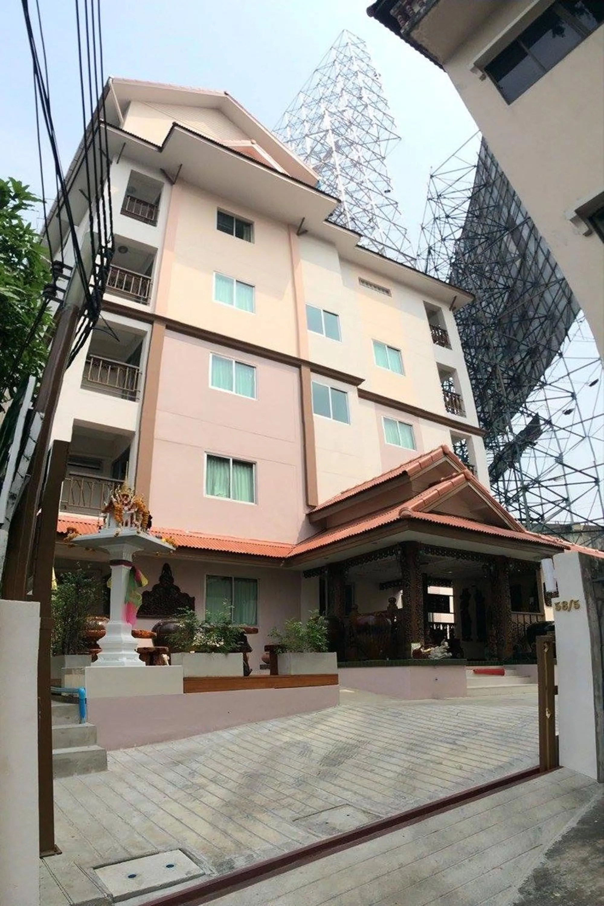 Property building in Kim Hotel At Morleng