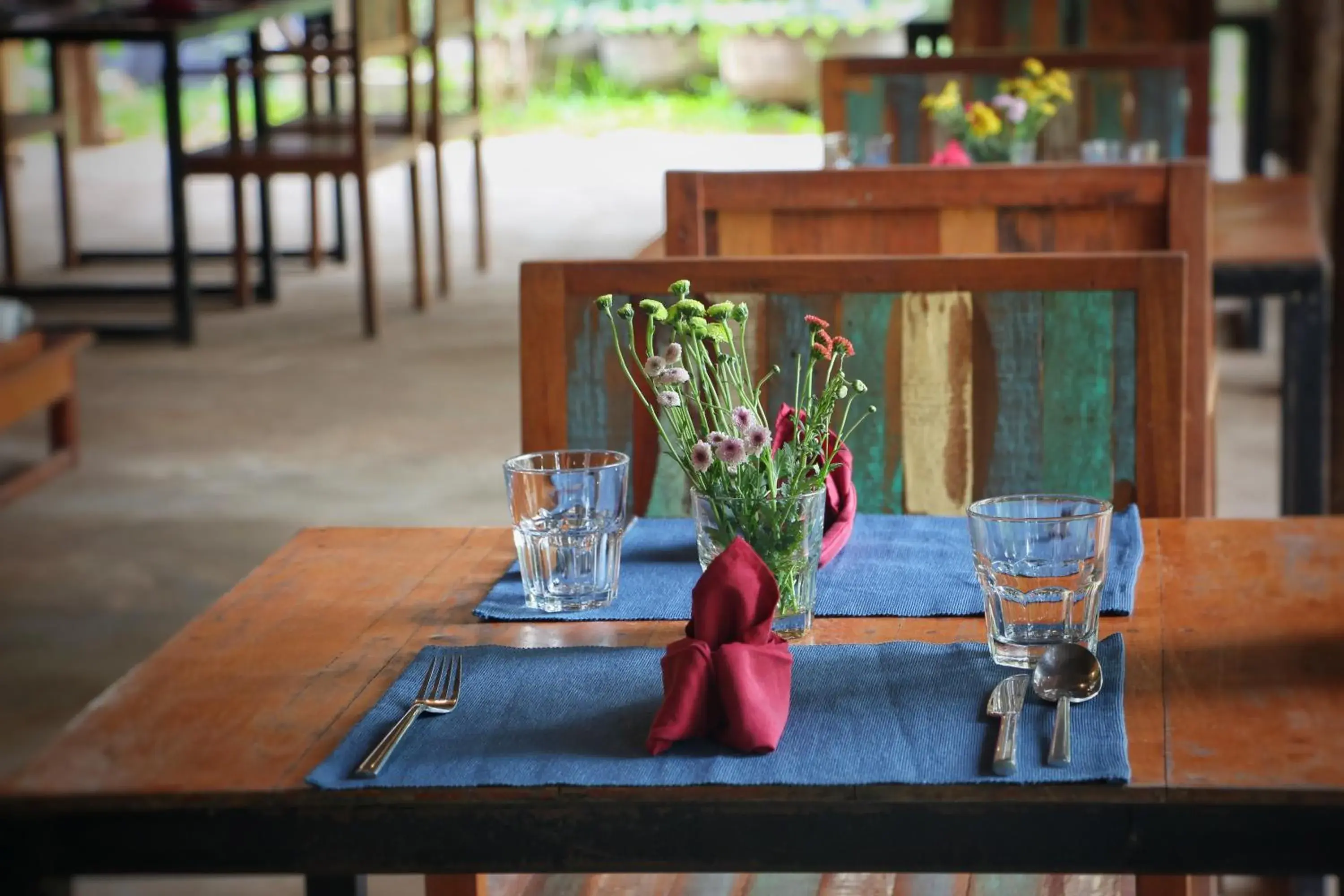 Restaurant/places to eat in Isann Lodge Restaurant/places to eat in Isann Lodge