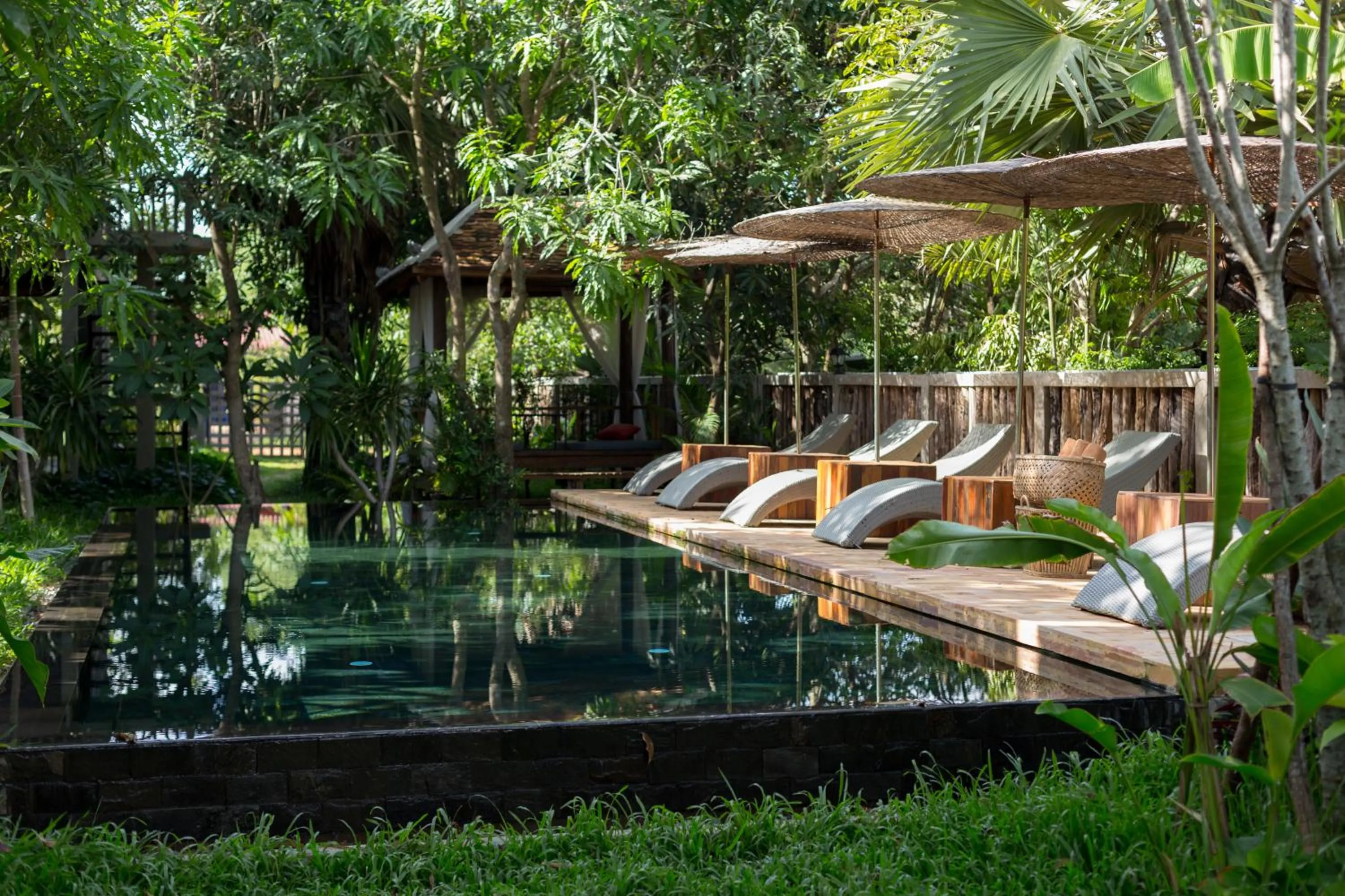 Pool view in Isann Lodge