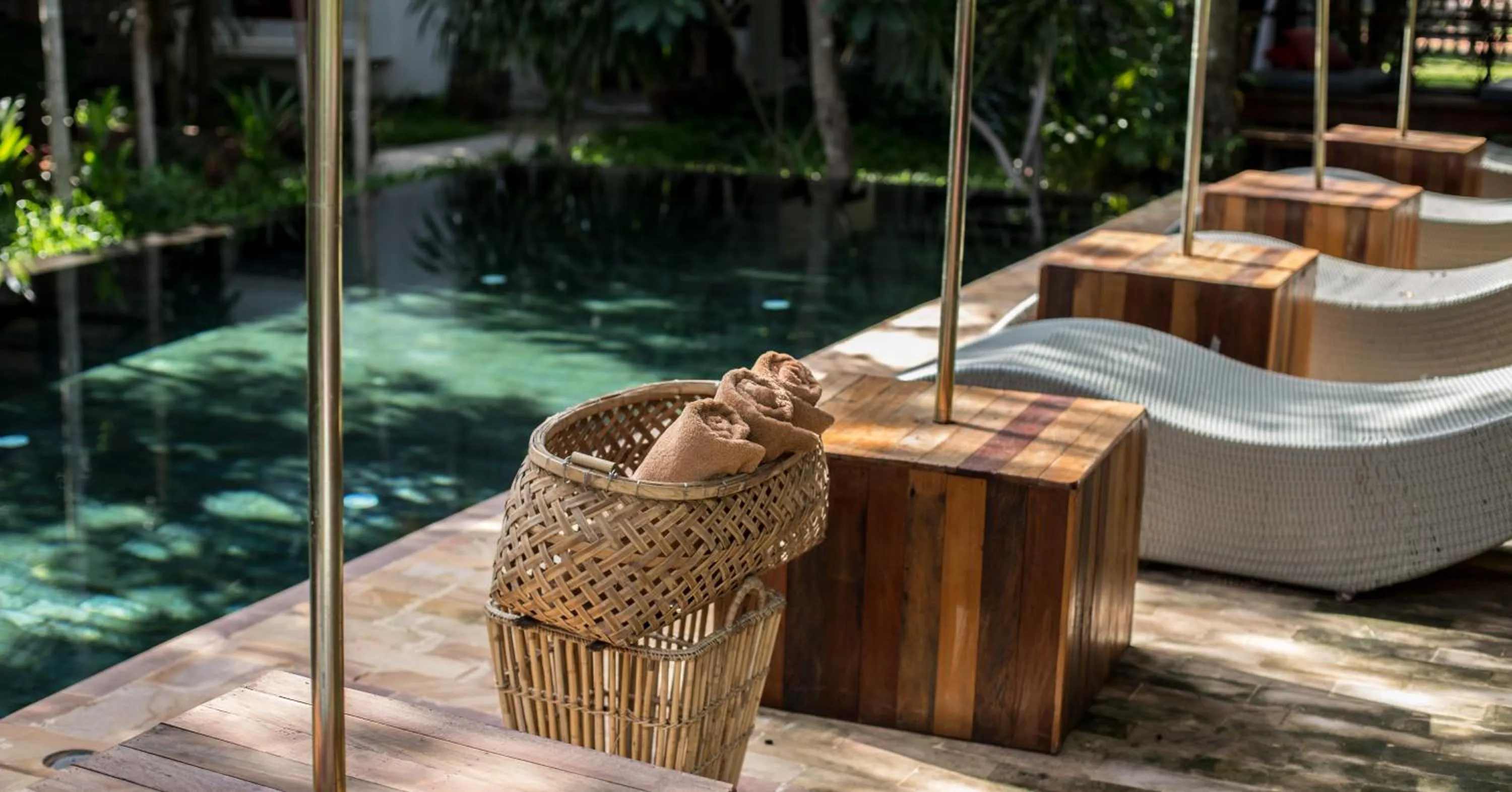 Pool view in Isann Lodge