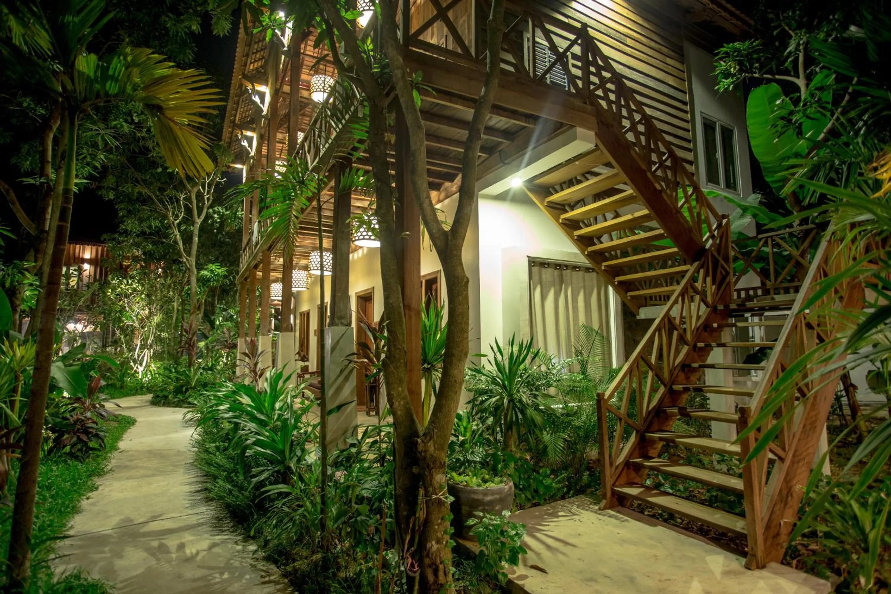 Patio in Isann Lodge