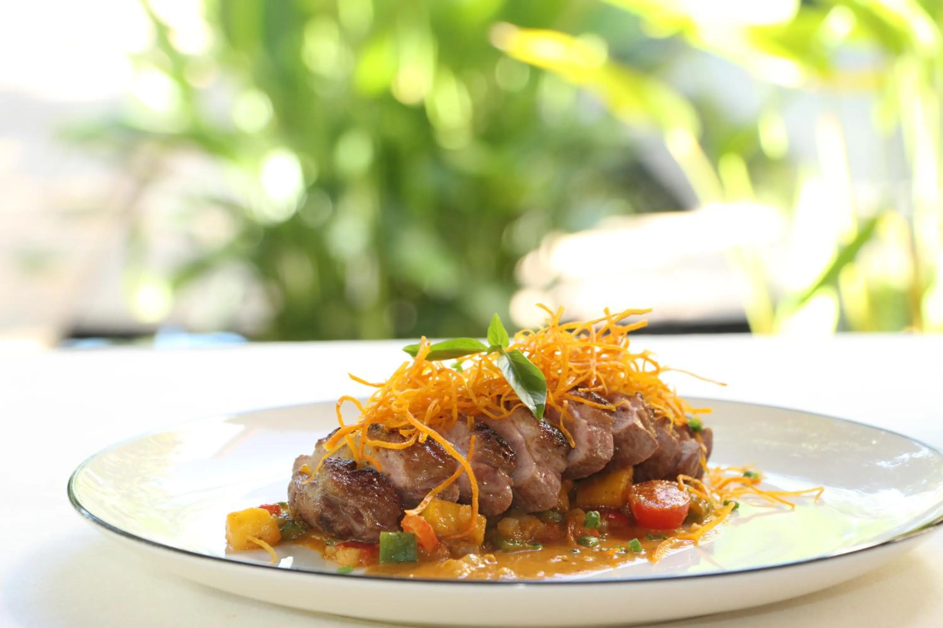 Lunch in Isann Lodge