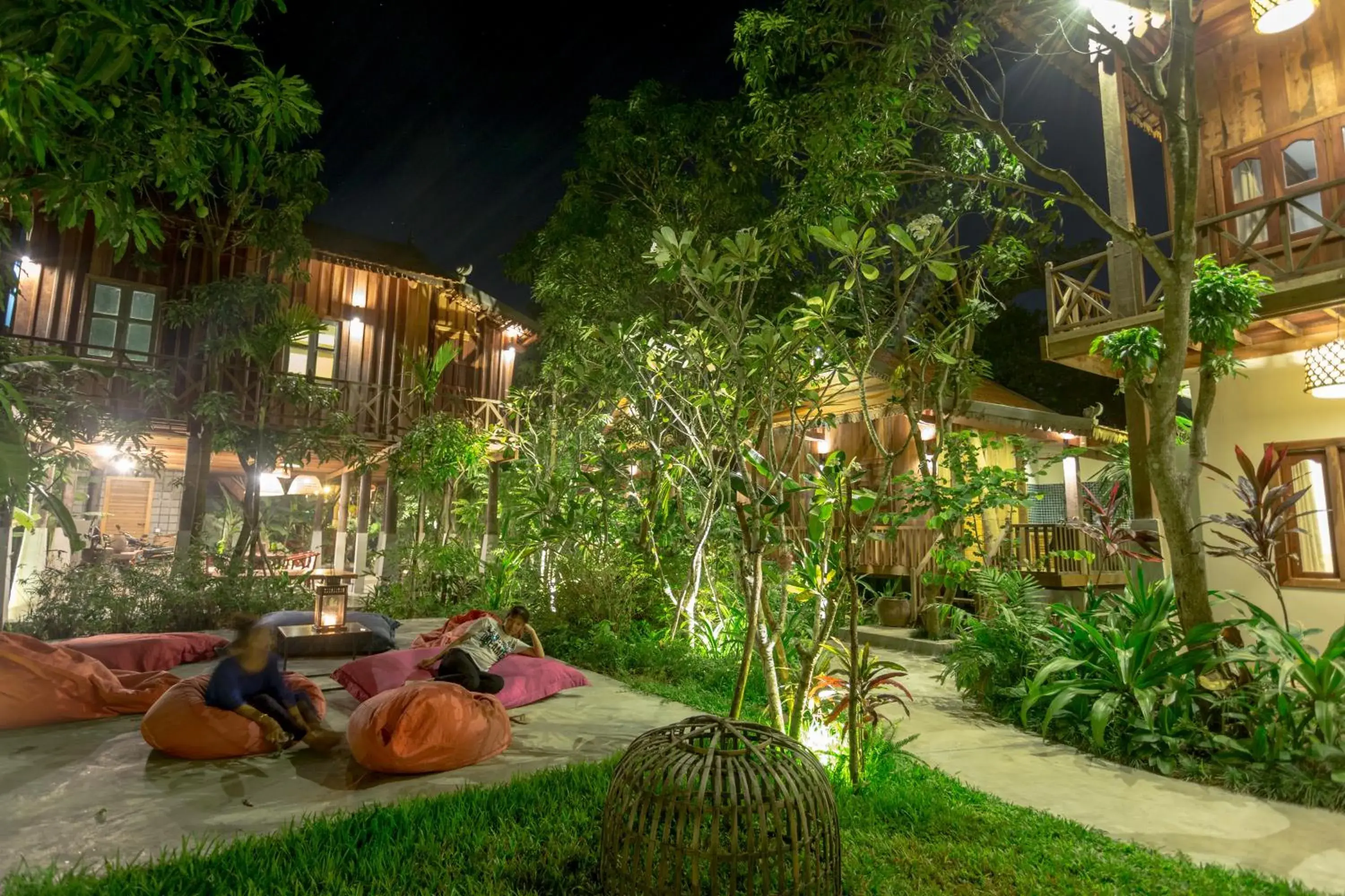 Lounge or bar in Isann Lodge Lounge or bar in Isann Lodge