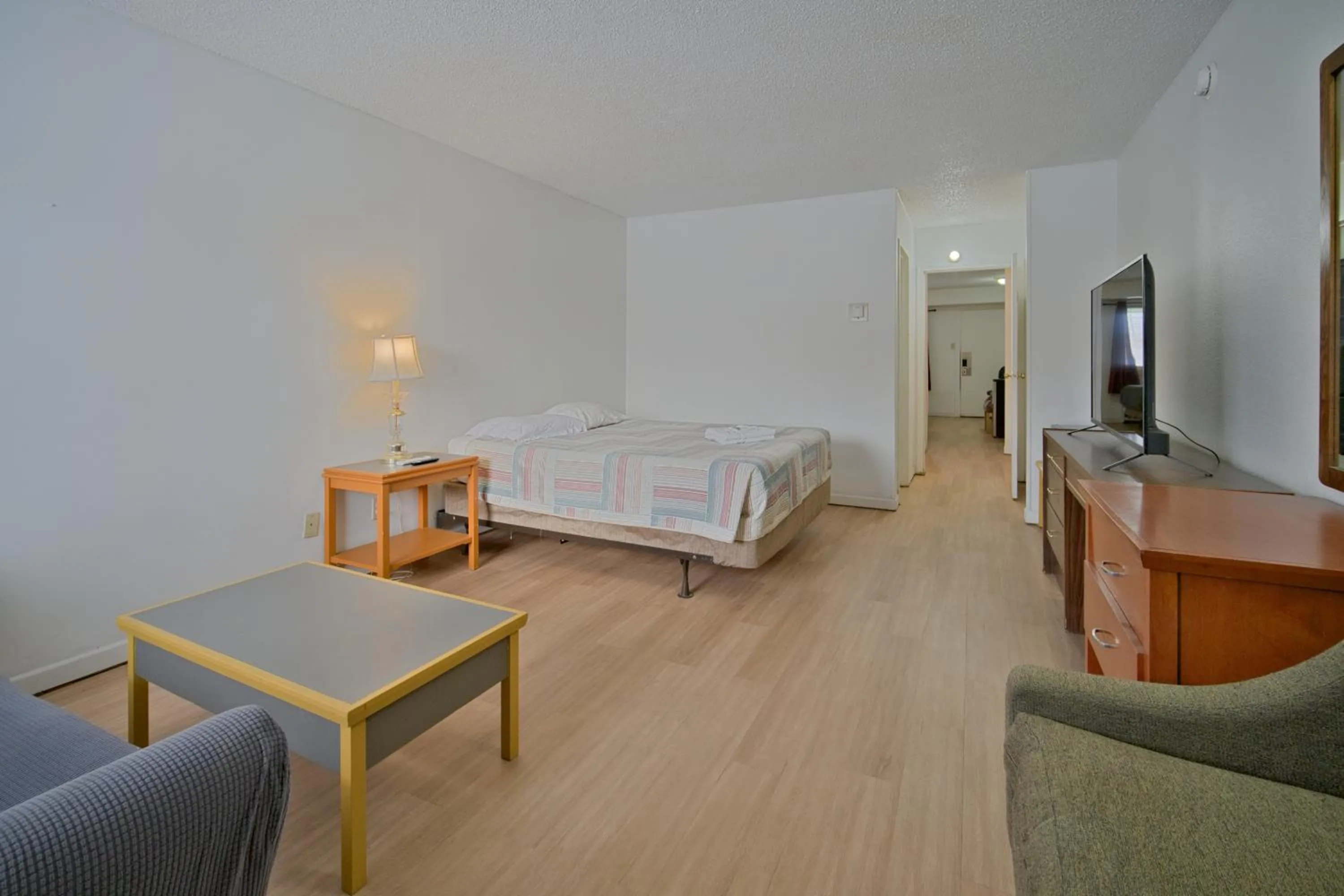 Bedroom, Bed in Midtown Premium