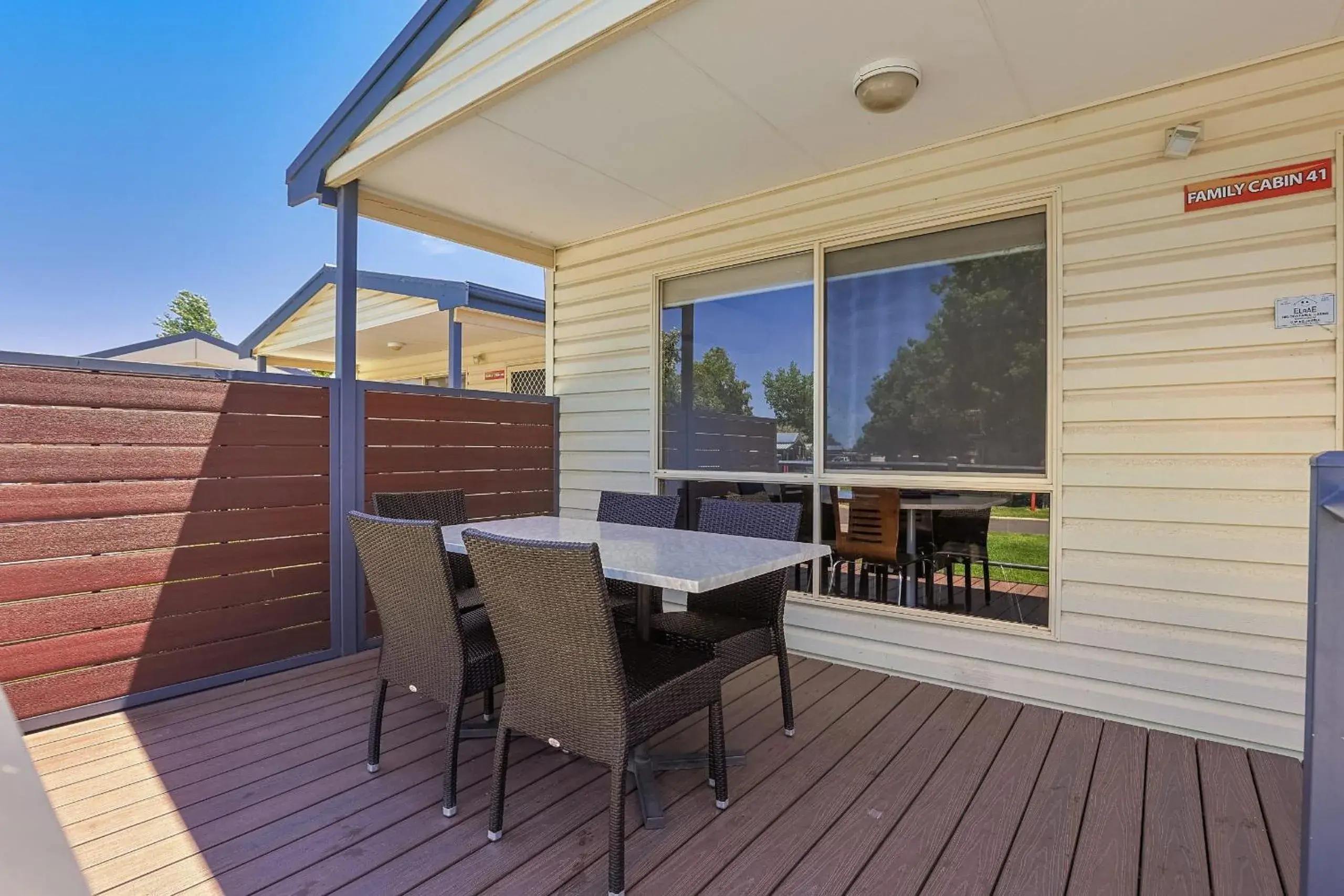 2 bedroom accessible units in All Seasons Mildura Holiday Park 2 bedroom accessible units in All Seasons Mildura Holiday Park
