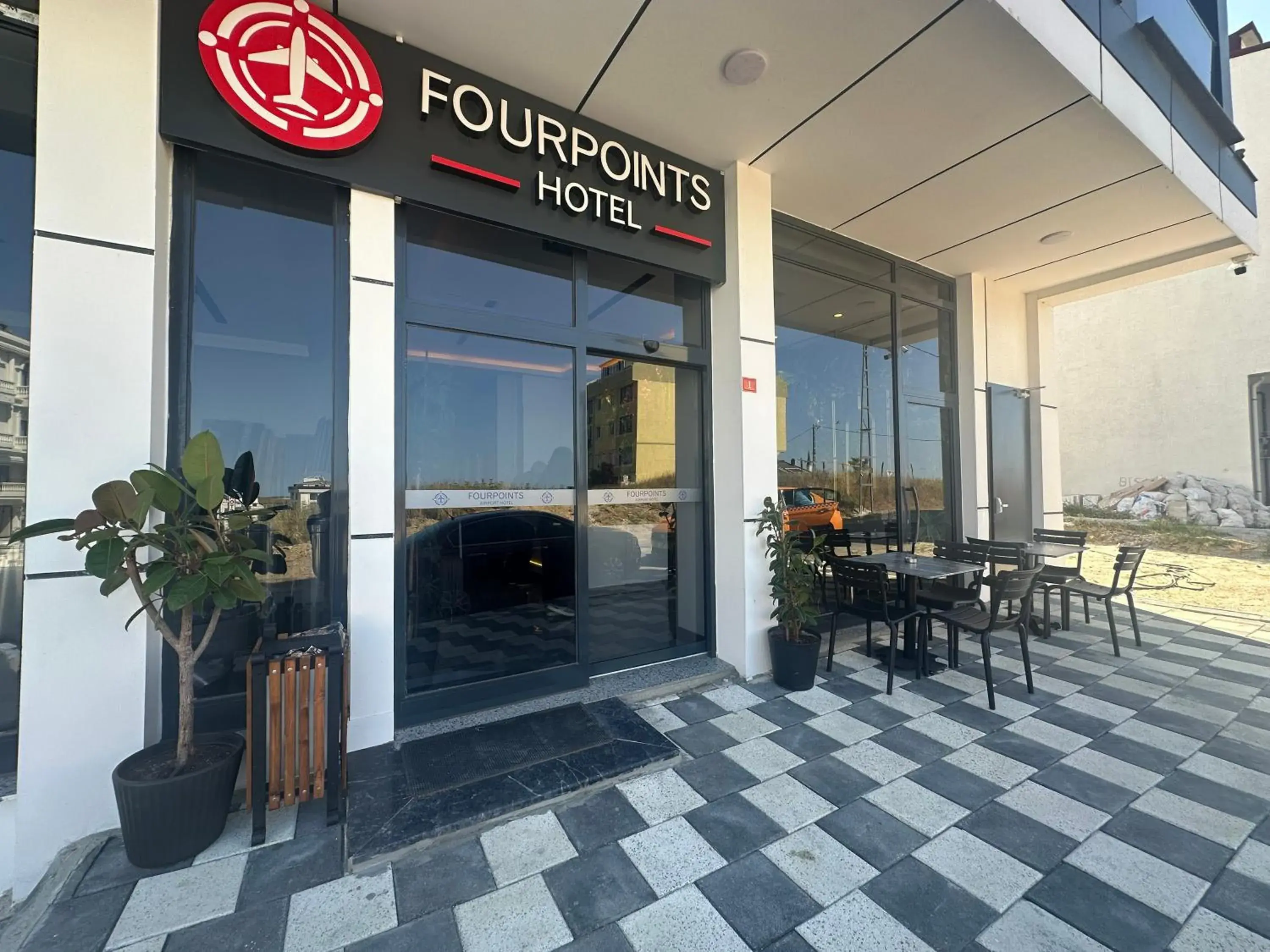 Property building in Fourpoints Airport Hotel Property building in Fourpoints Airport Hotel