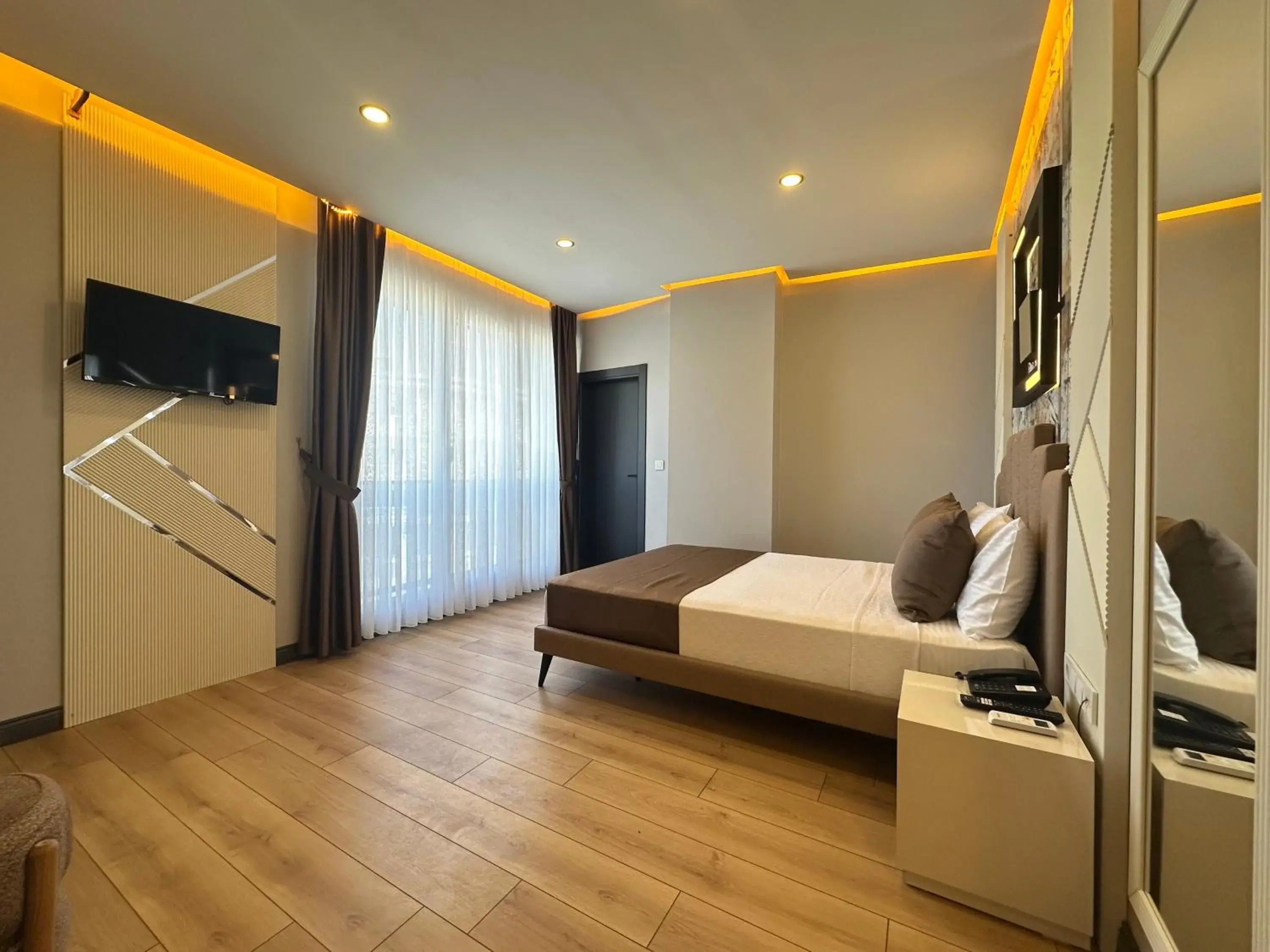 Photo of the whole room, Bed in Fourpoints Airport Hotel Photo of the whole room, Bed in Fourpoints Airport Hotel