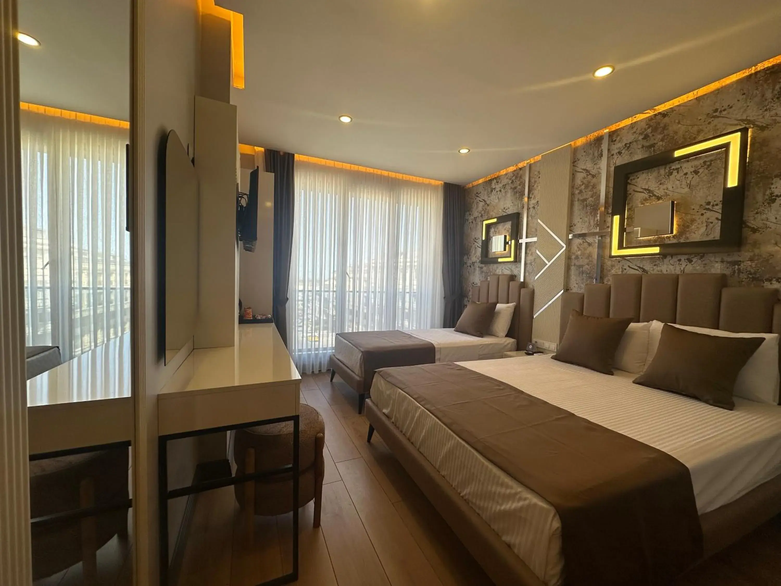 Photo of the whole room, Bed in Fourpoints Airport Hotel Photo of the whole room, Bed in Fourpoints Airport Hotel