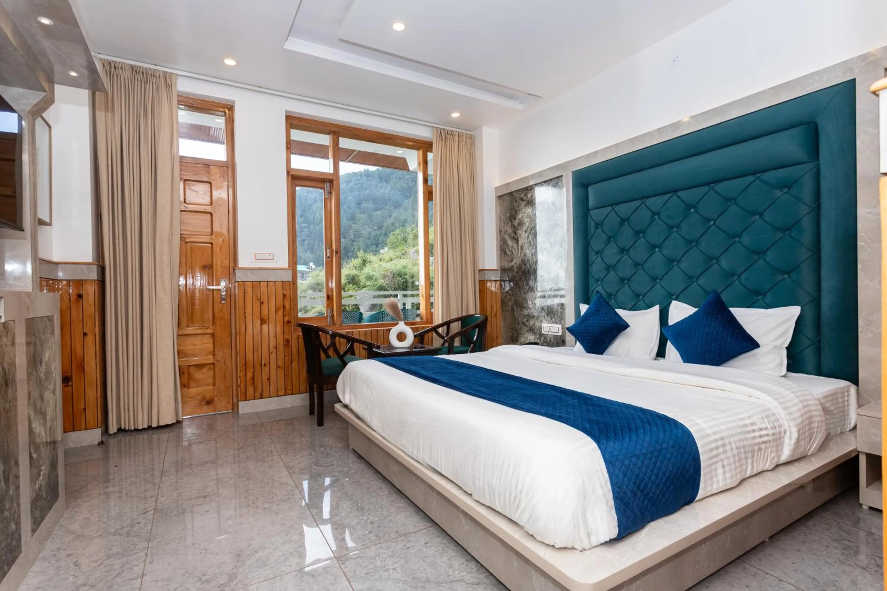 Tara Van - Best Mountain View Hotel in Dharamkot
