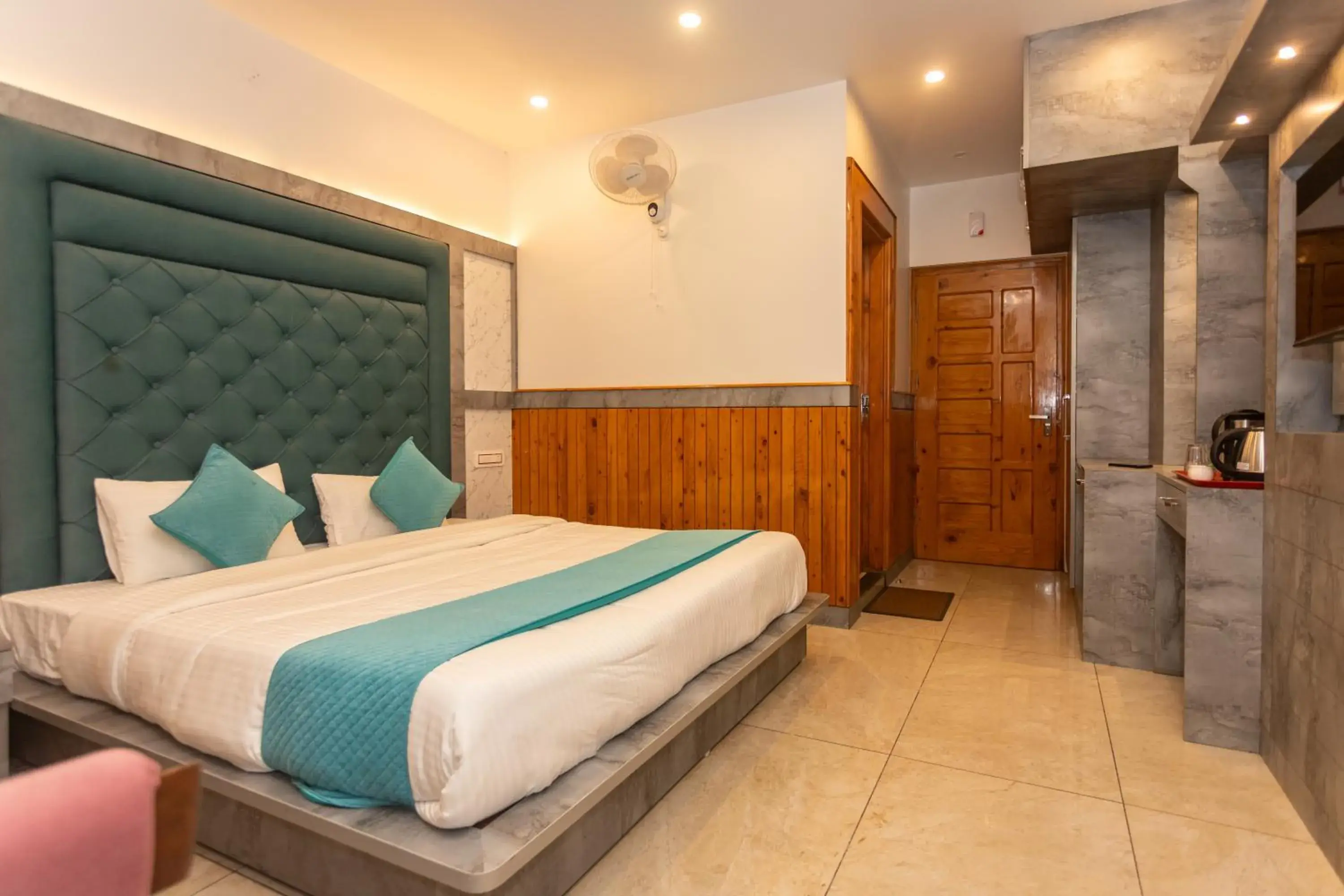 Standard Double Room in Tara Van - Best Mountain View Hotel in Dharamkot Standard Double Room in Tara Van - Best Mountain View Hotel in Dharamkot