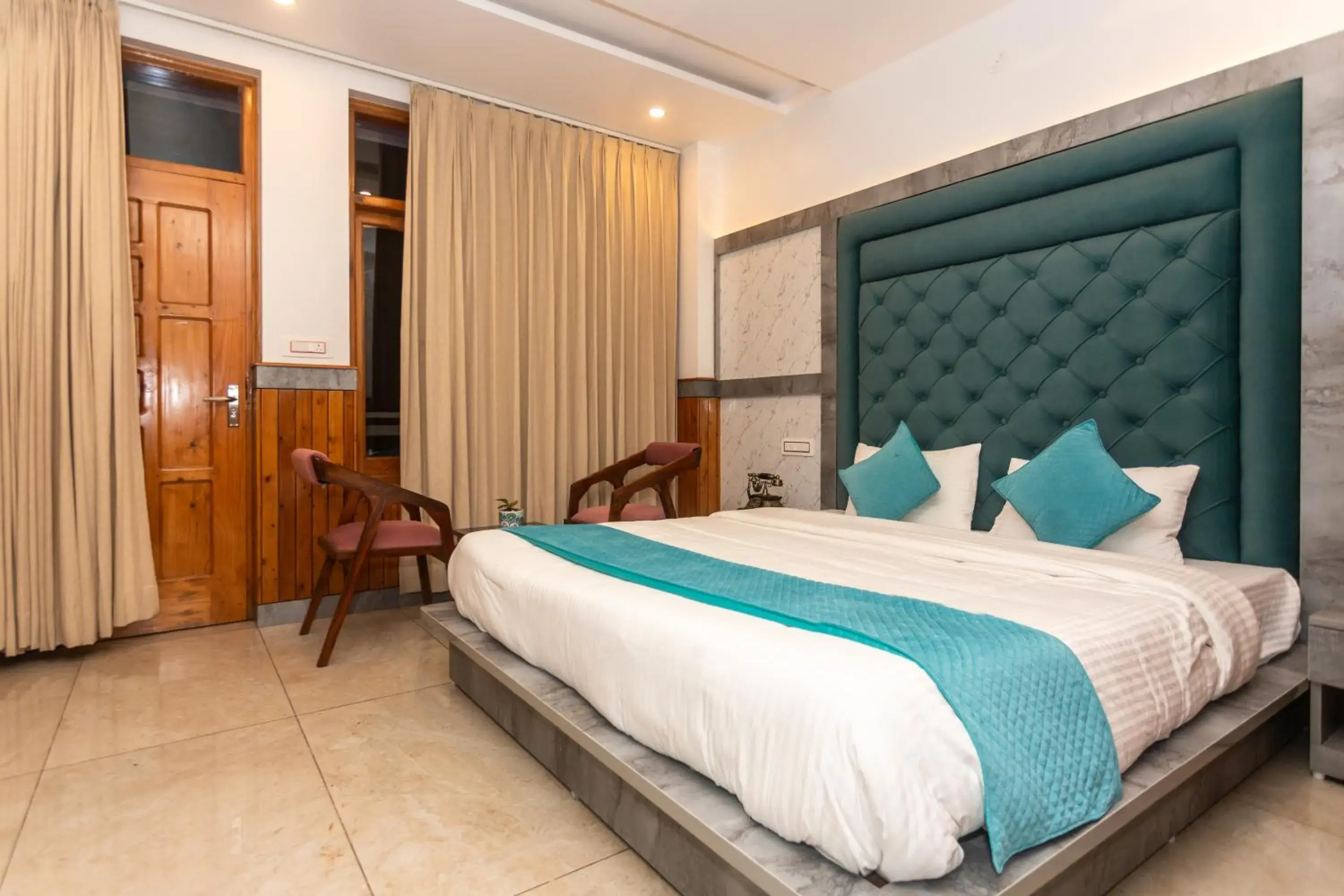 Standard Double Room in Tara Van - Best Mountain View Hotel in Dharamkot Standard Double Room in Tara Van - Best Mountain View Hotel in Dharamkot