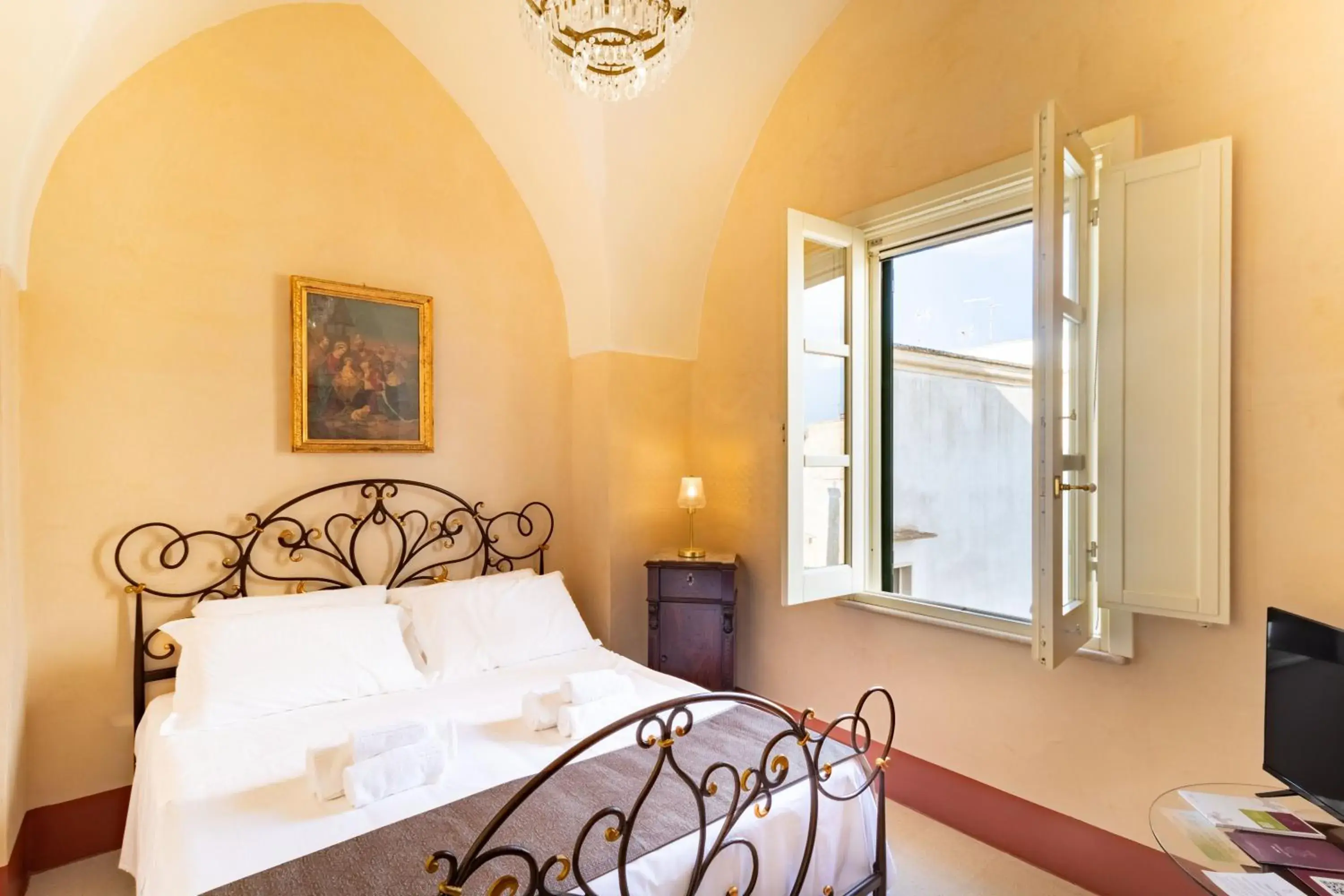 Junior Suite with Terrace - single occupancy in Palazzo Zacà Junior Suite with Terrace - single occupancy in Palazzo Zacà