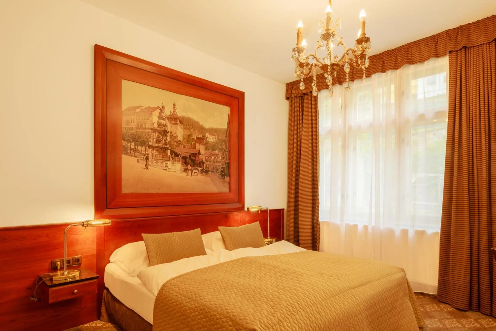 Bed in Hotel Golden Lamb