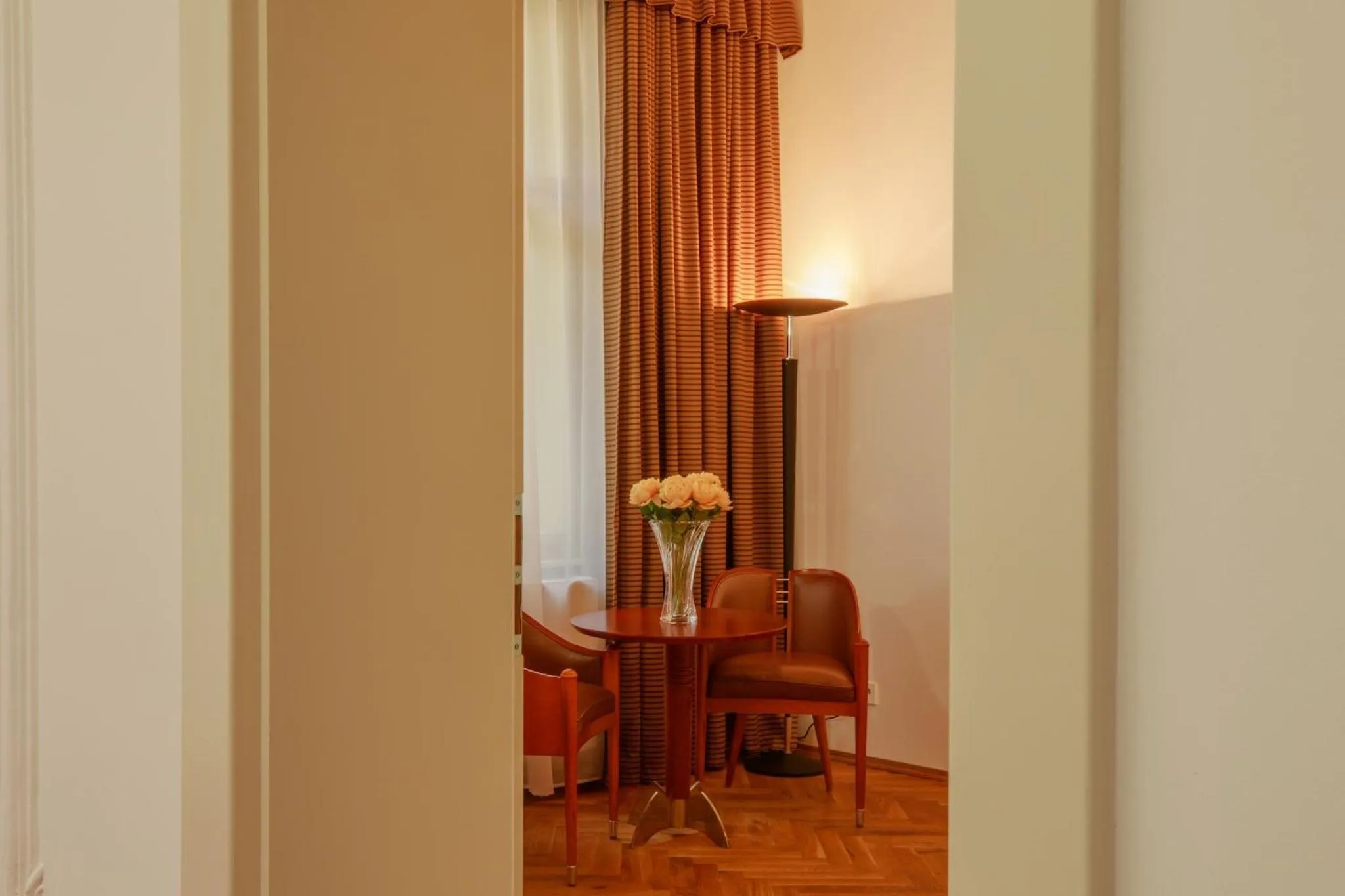 Decorative detail in Hotel Golden Lamb