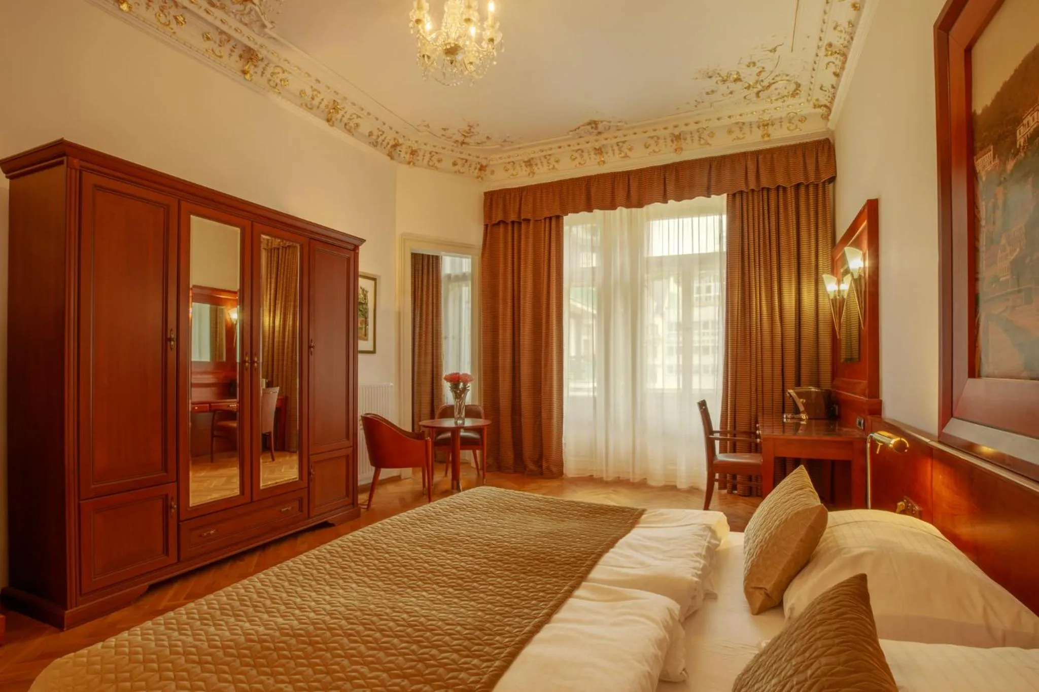 Bed in Hotel Golden Lamb