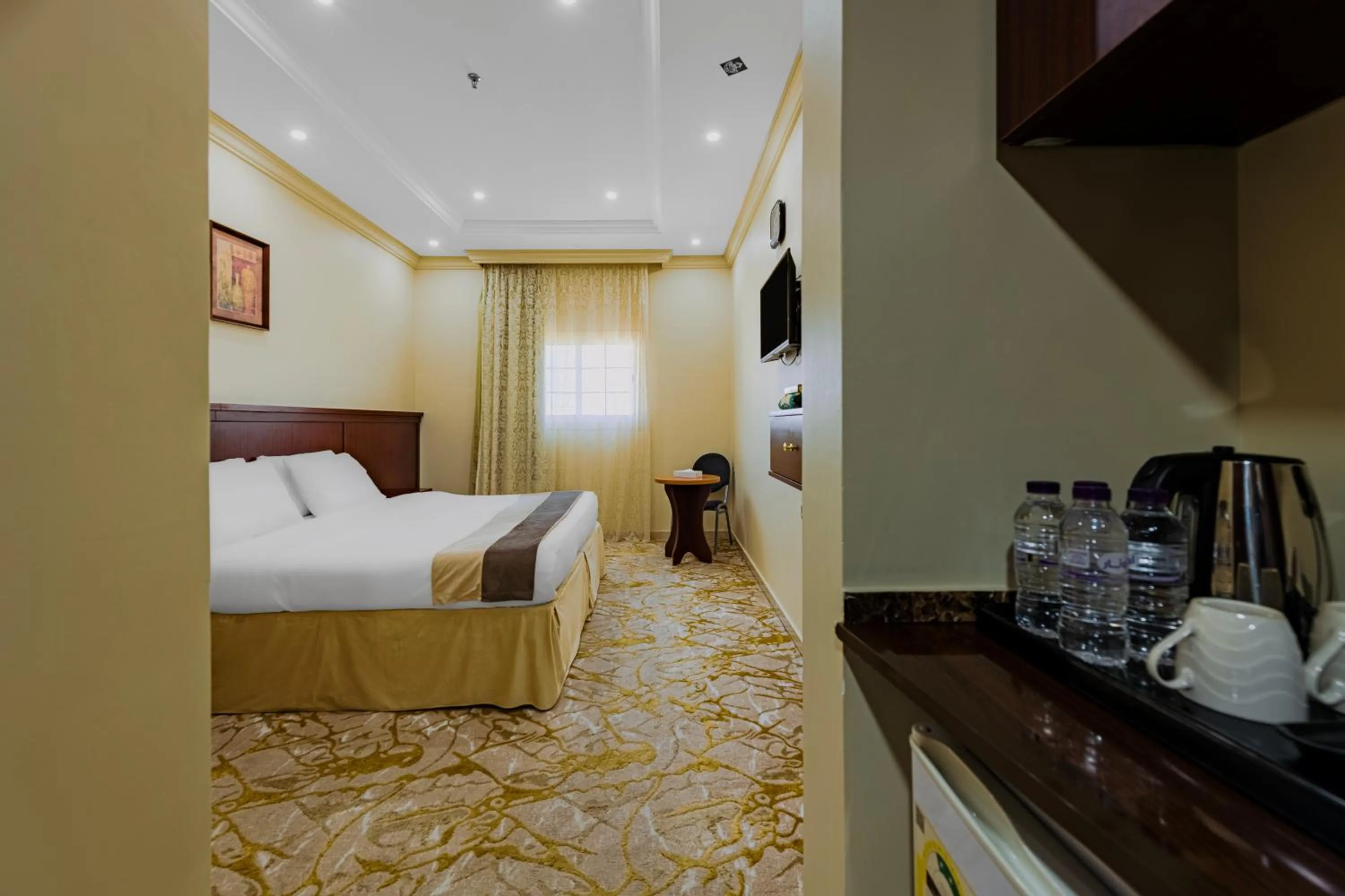 Photo of the whole room, Bed in Verta Alshisha Hotel