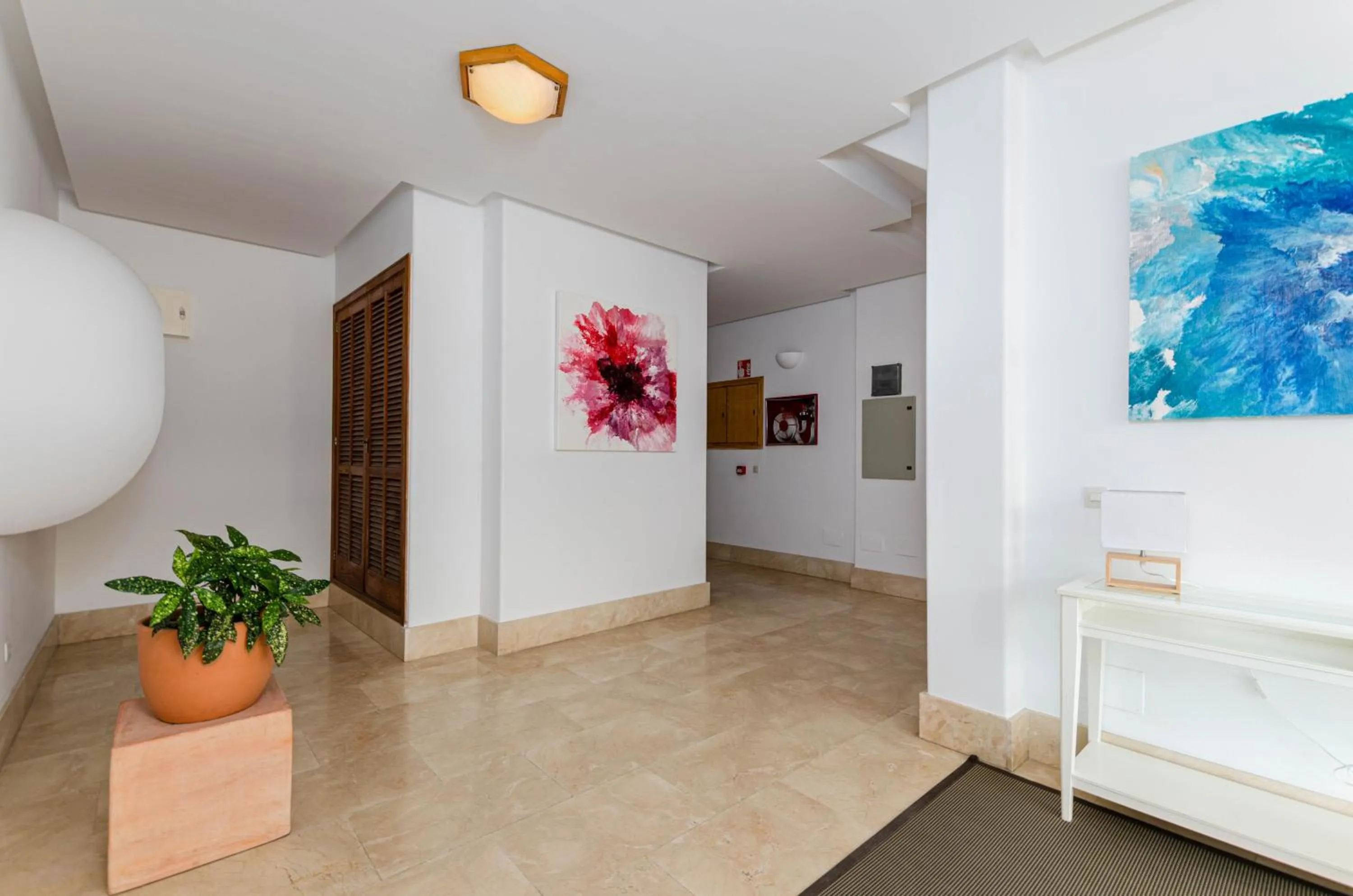 Decorative detail in Mar Brava Apartments