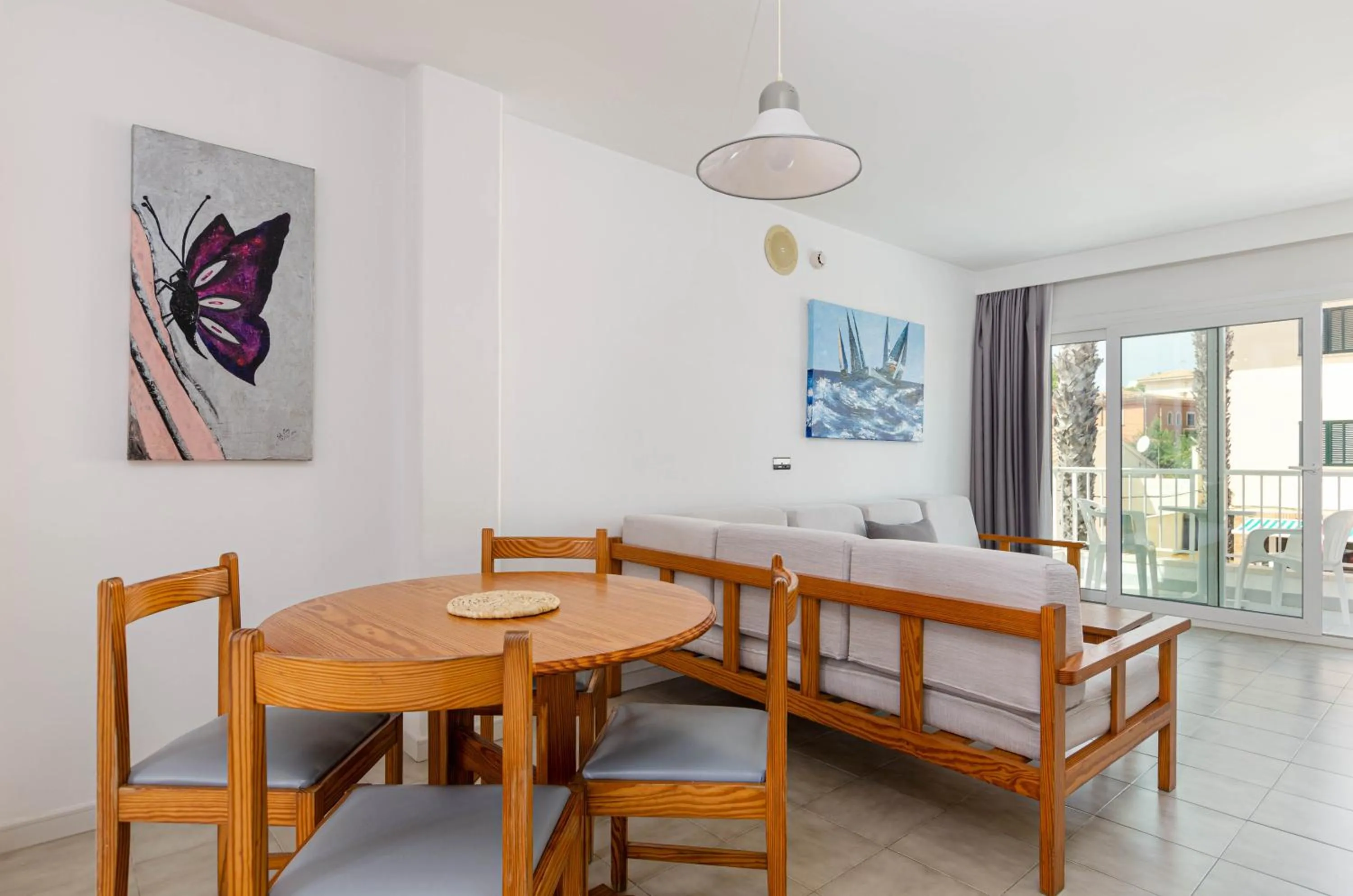 Seating area in Mar Brava Apartments