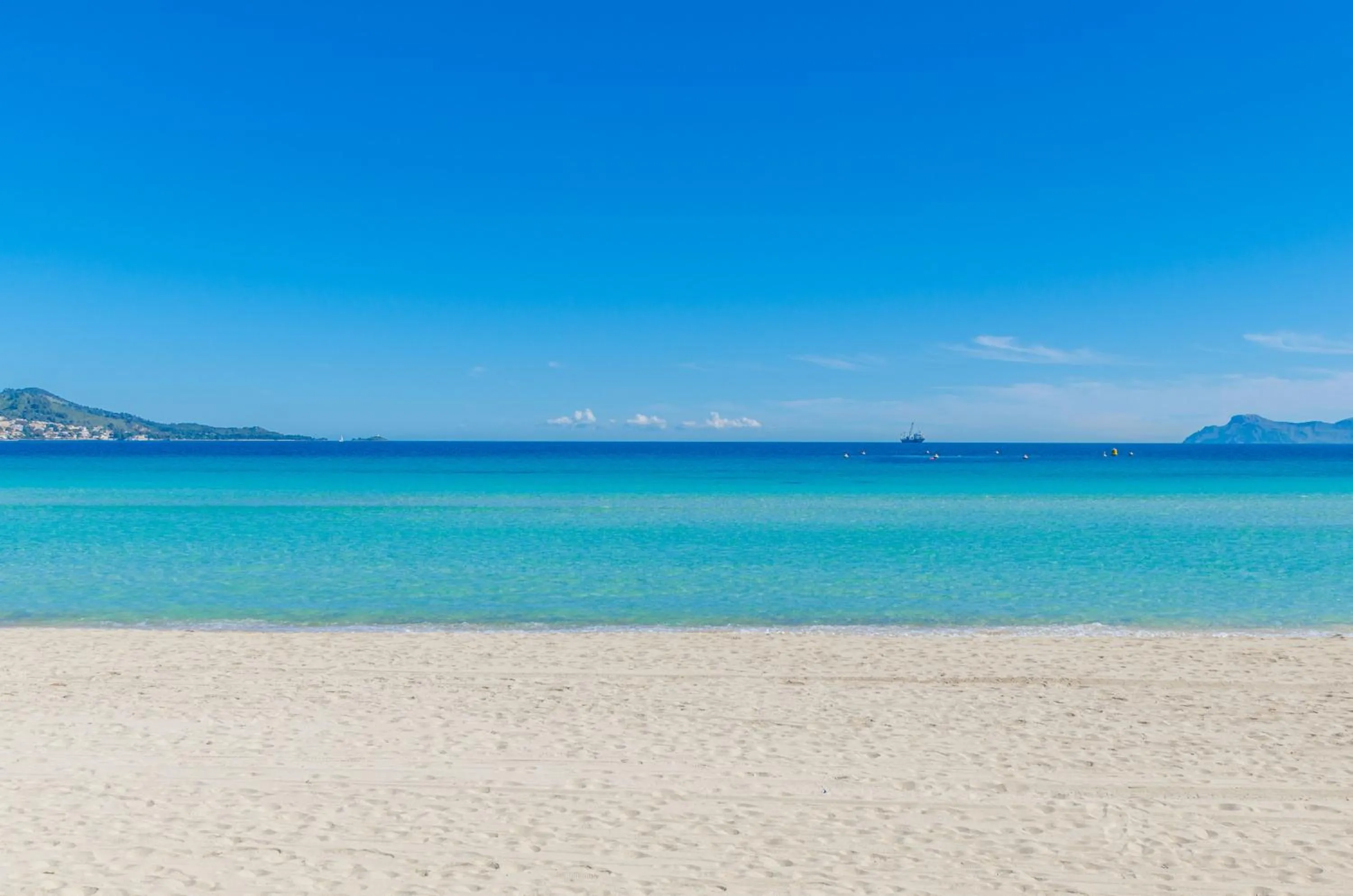 Beach in Mar Brava Apartments