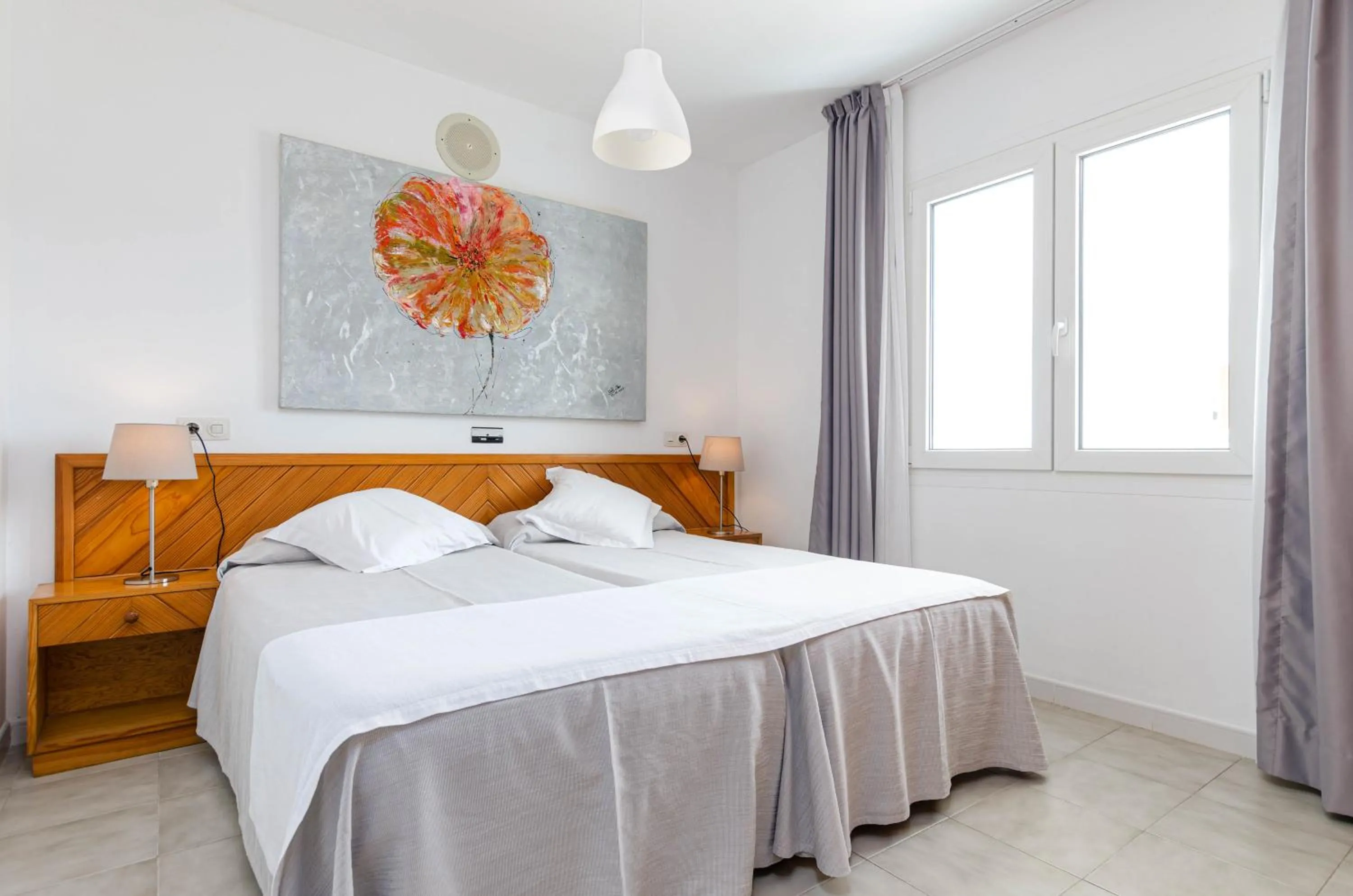 Bedroom, Bed in Mar Brava Apartments