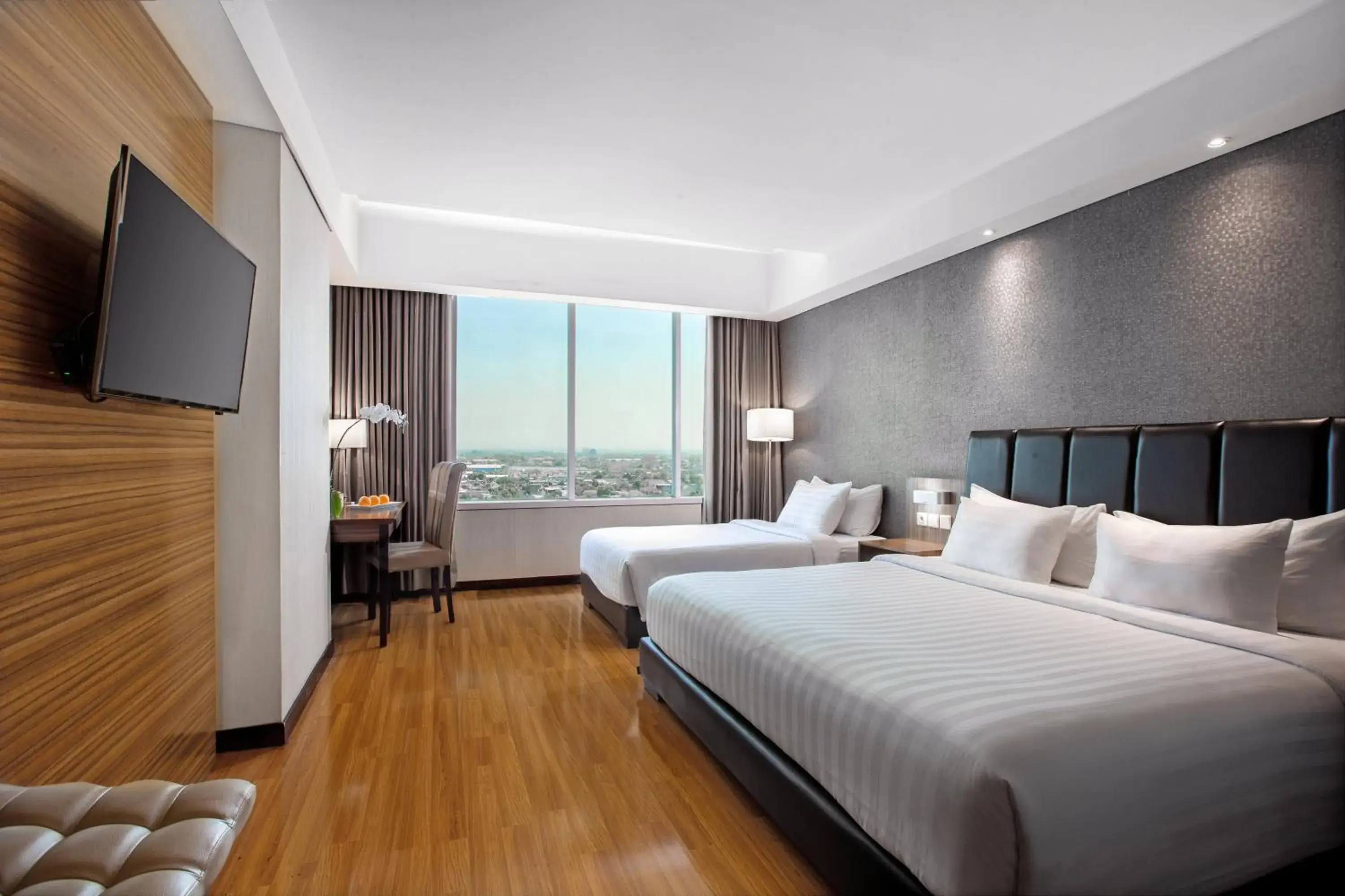 Photo of the whole room, Bed in The Alana Hotel & Convention Center Solo by ASTON Photo of the whole room, Bed in The Alana Hotel & Convention Center Solo by ASTON