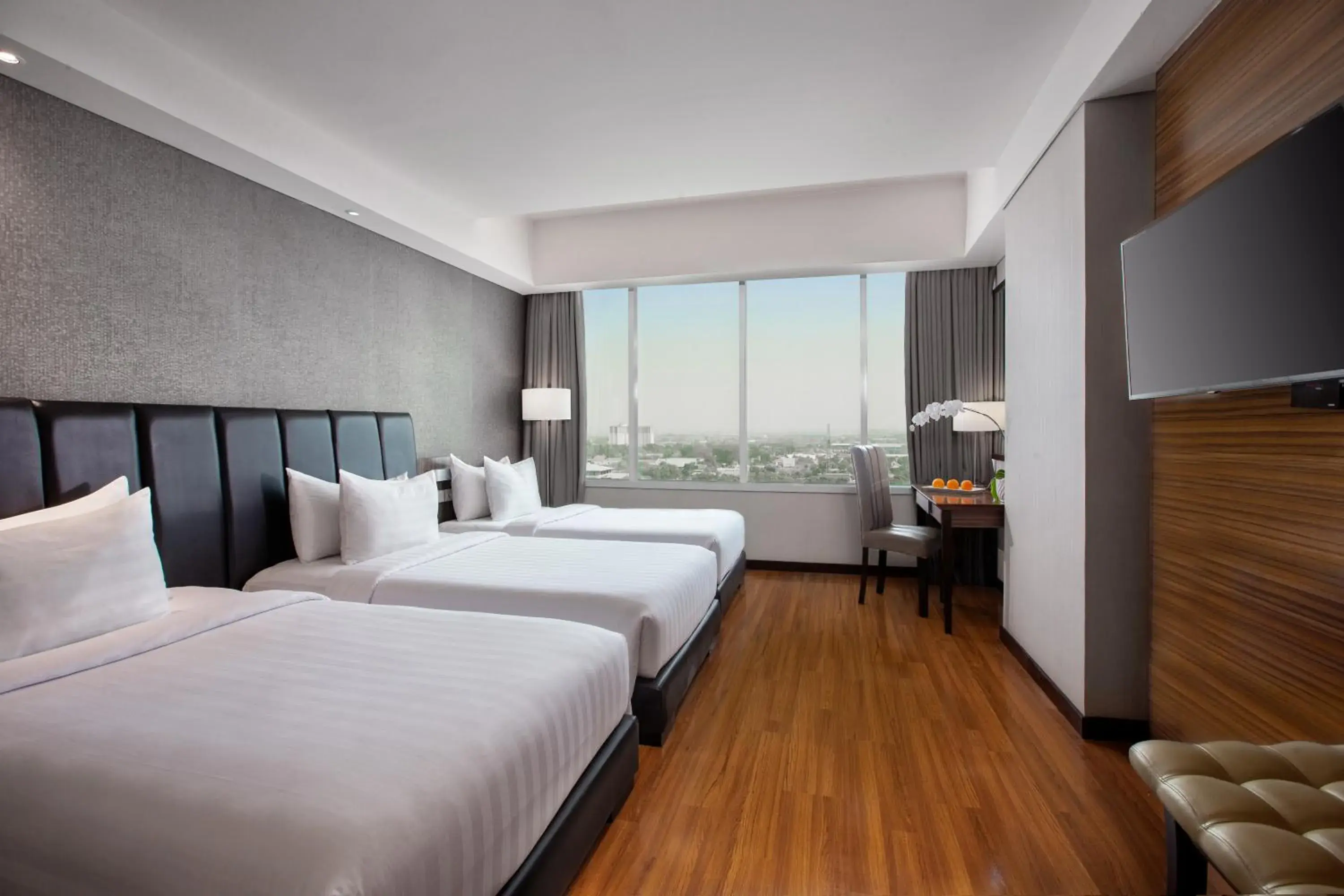 Bed in The Alana Hotel & Convention Center Solo by ASTON Bed in The Alana Hotel & Convention Center Solo by ASTON