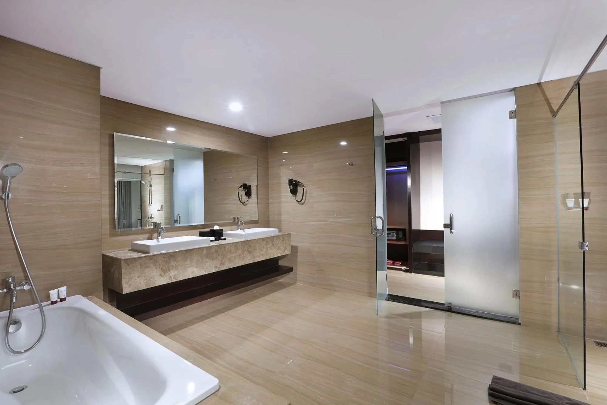 Bathroom in The Alana Hotel & Convention Center Solo by ASTON