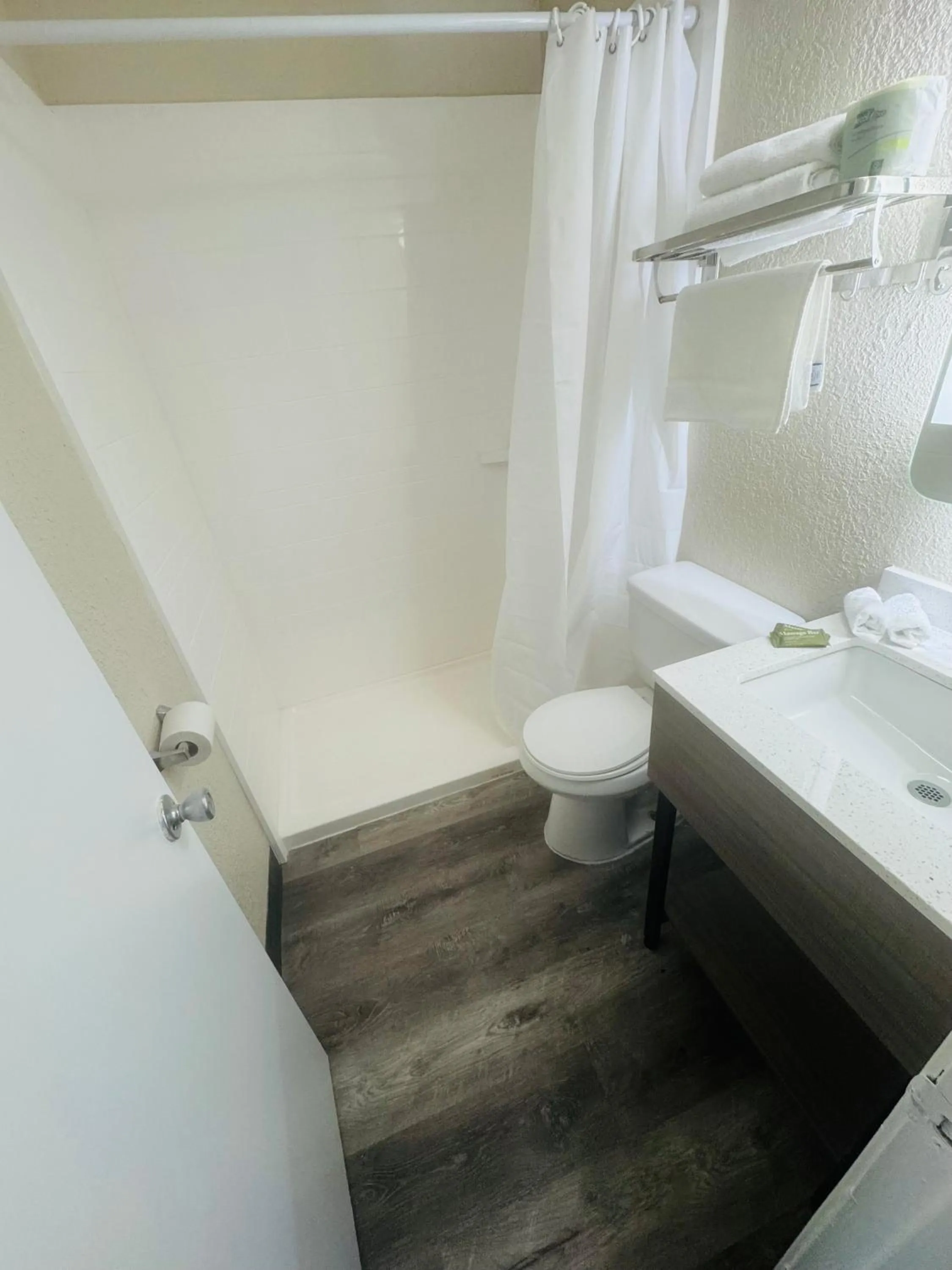 Studios & Suites 4 Less Virginia Beach